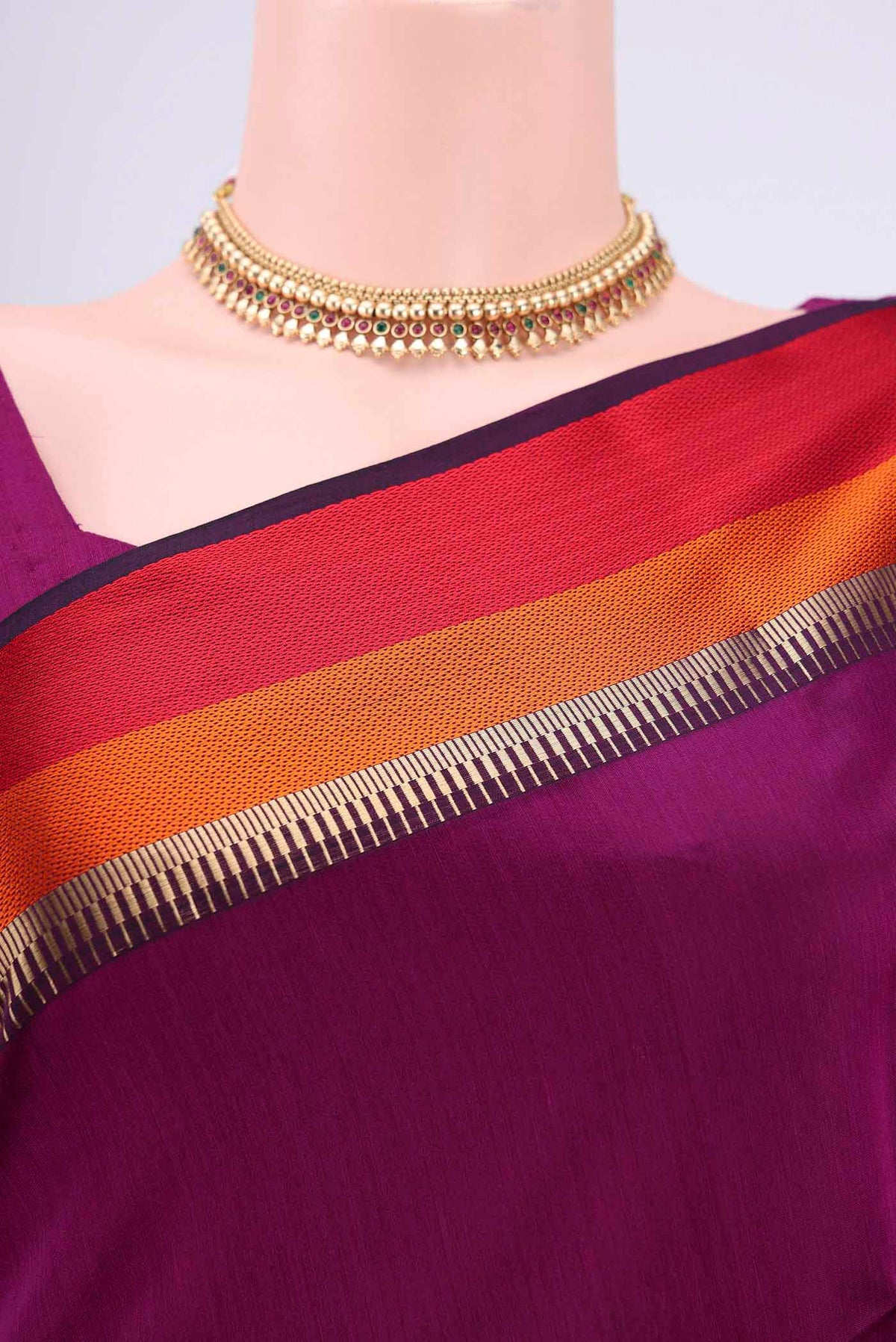Border image of Magenta Maheshwari Silk Cotton Saree with Plain Body and Zari Border. 