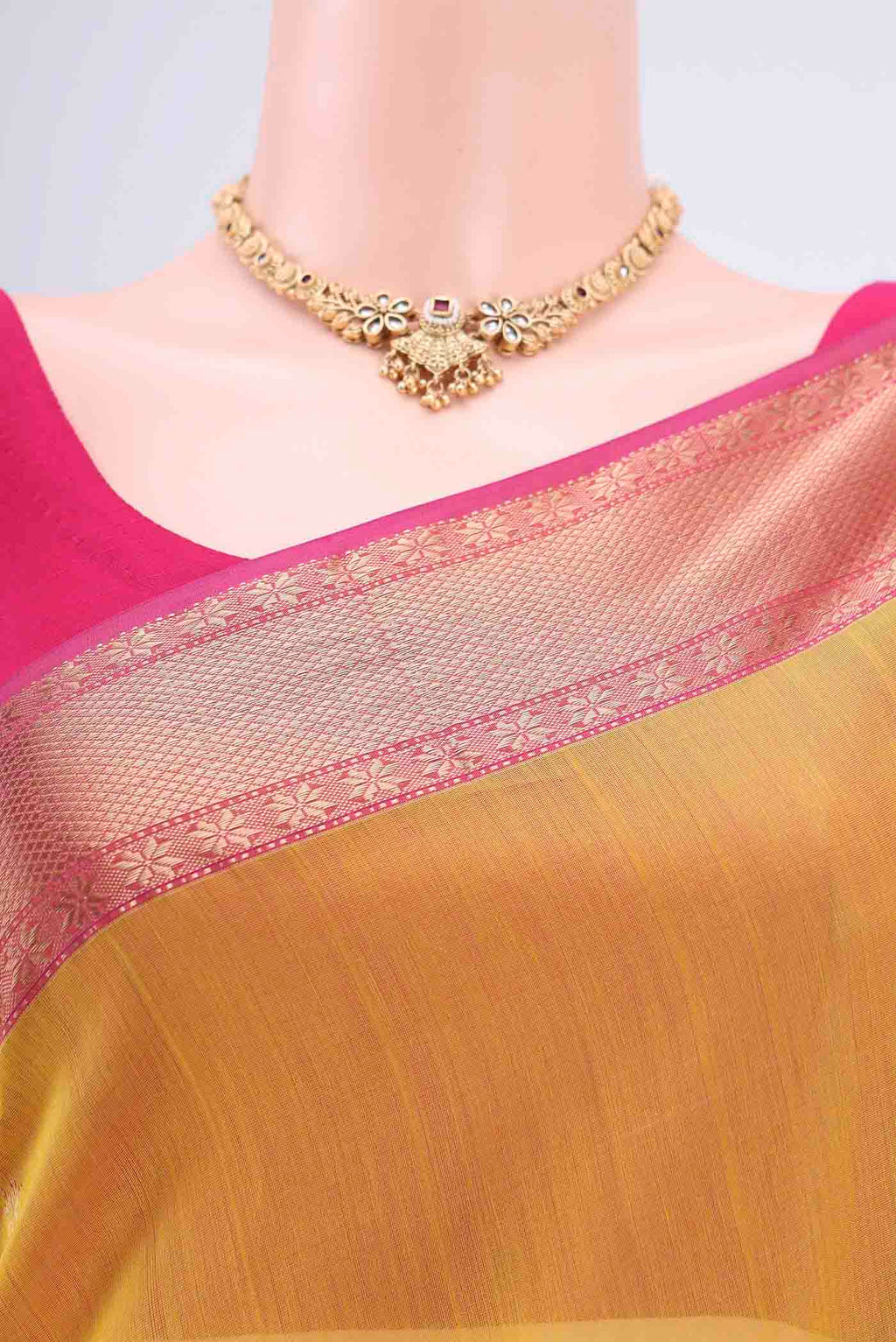 Border image of Yellow Maheshwari Silk Cotton Saree with Plain Body and Zari Border. 
