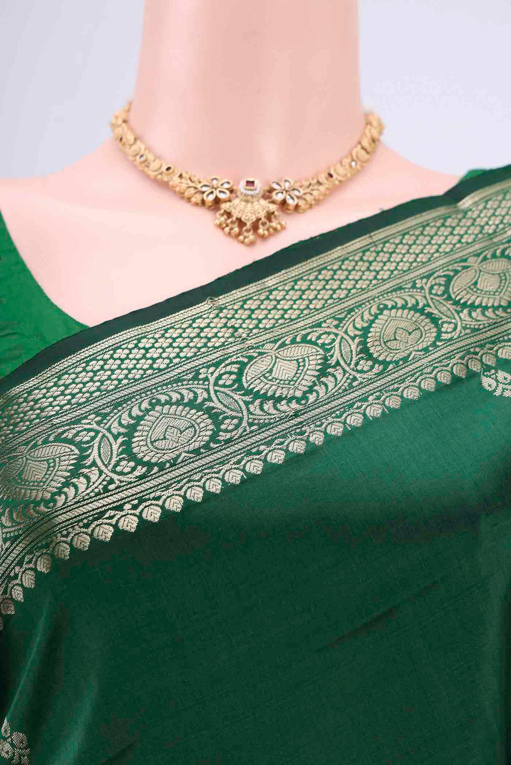 Border image of Bottle Green Banarasi Katan Silk Saree with Zari Butta on the body and Zari Border. 
