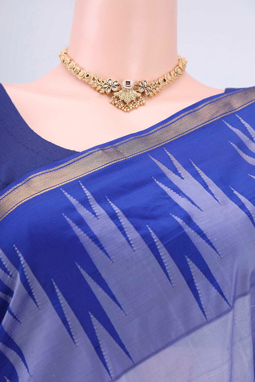 Border image of Sky Blue Bangalore Silk Saree with Plain Body and Temple Border. 