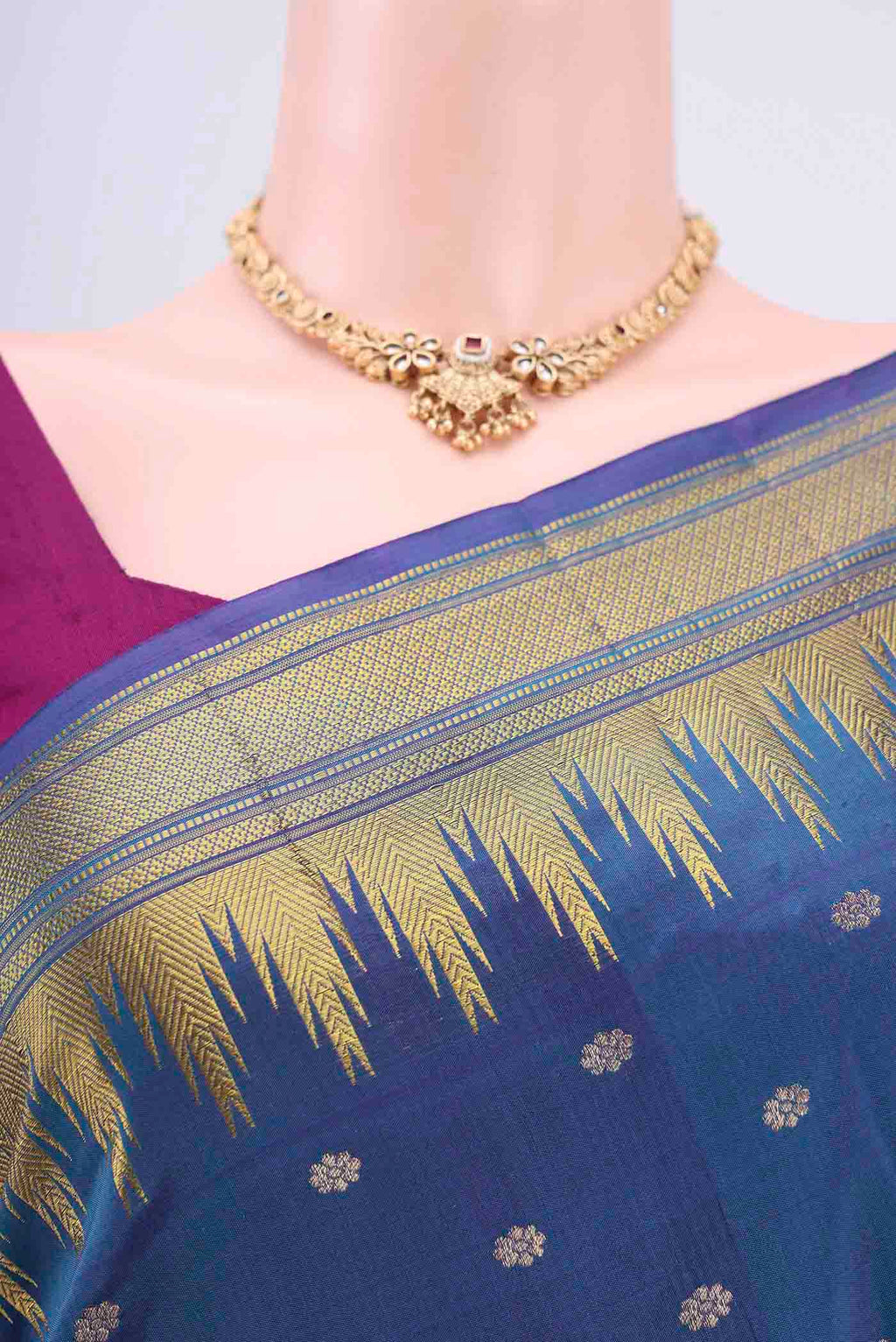 Border image of Peacock Blue Bangalore Silk Saree with Zari Butta on the body and Zari Border. 