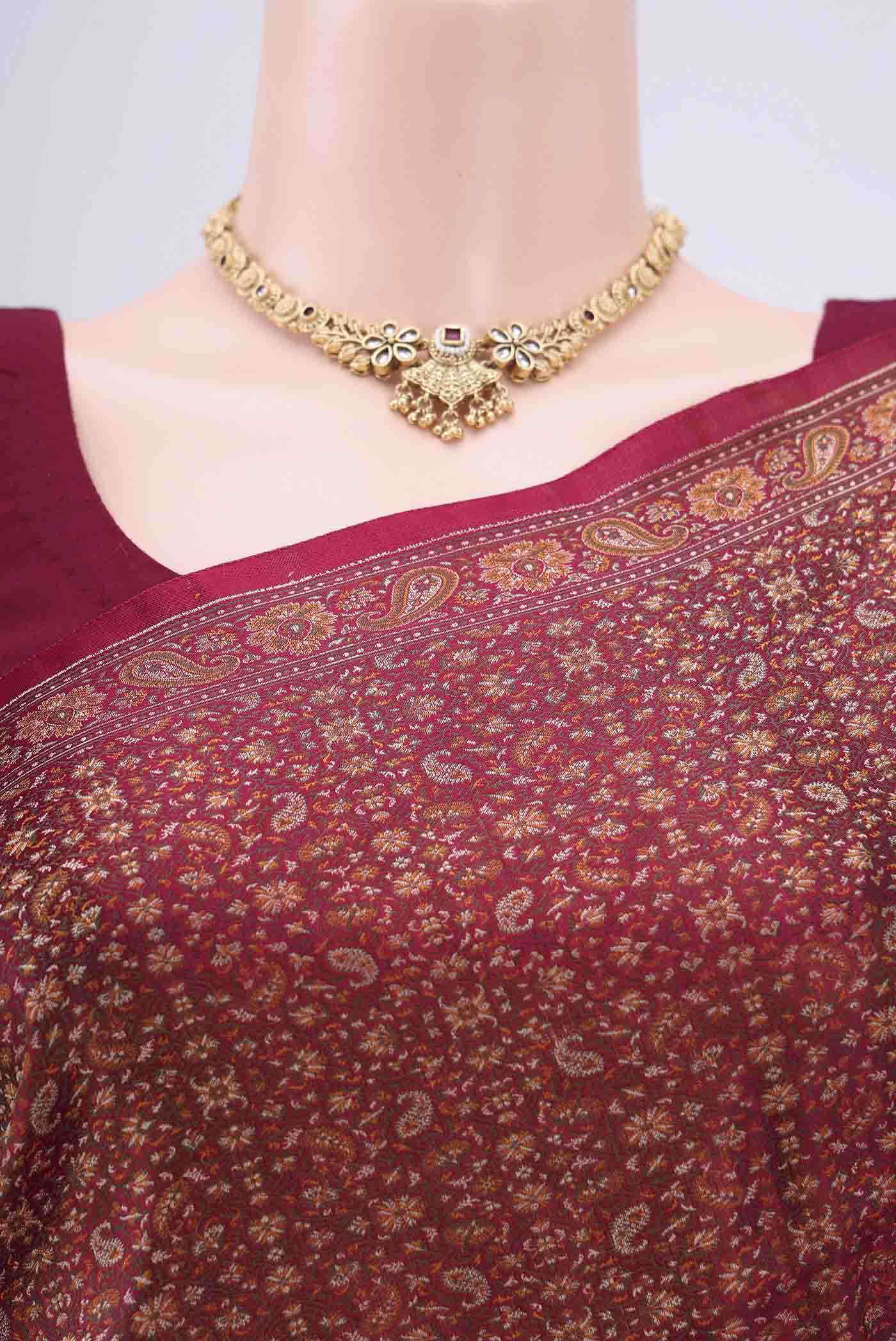 Border image of Maroon Banarasi Tanchoi Silk Saree with Thread Brocade on the body and Thread Border. 