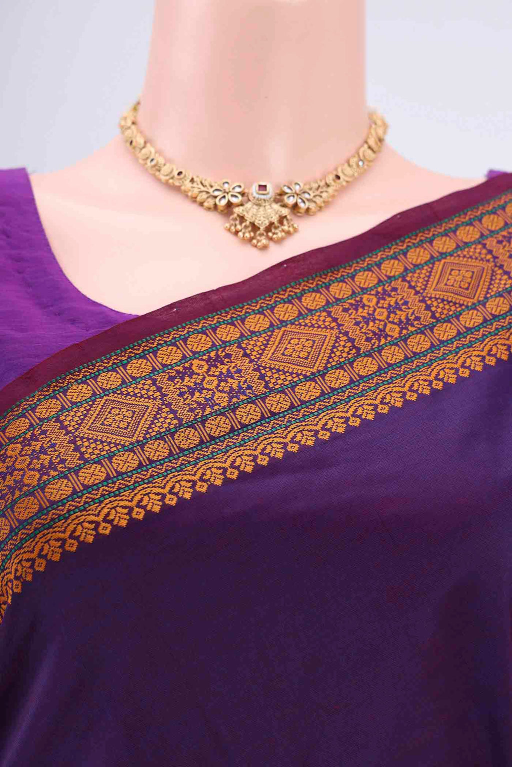 Border image of Purple Blended Poly Cotton Saree with Thread Butta on the body and Thread Border. 