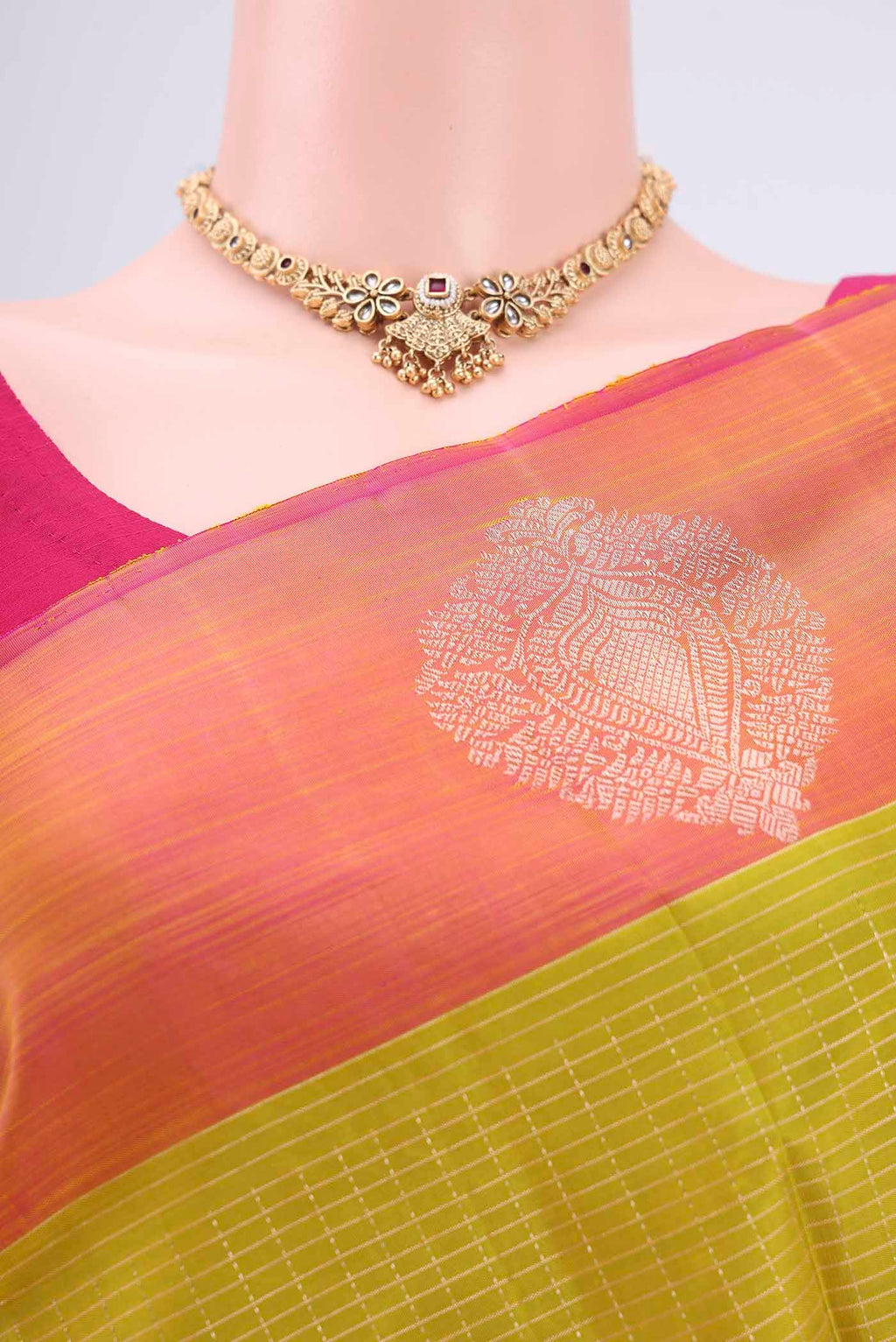 Border image of Acid Green Kanjivaram Silk Saree with Checked design on the body and Zari Border. 