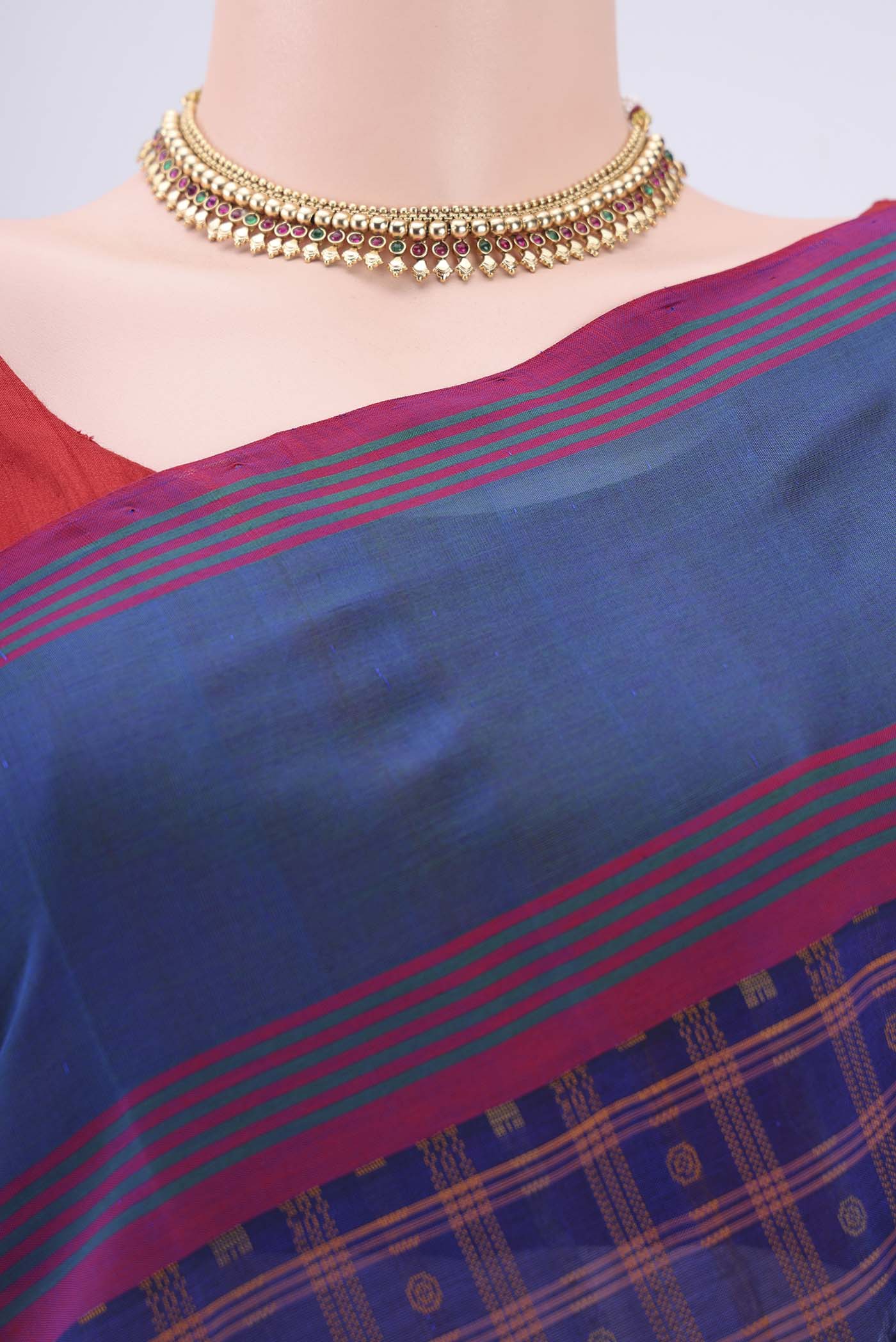 Border image of Royal Blue Silk Cotton Saree with Checked design on the body and Plain Border. 