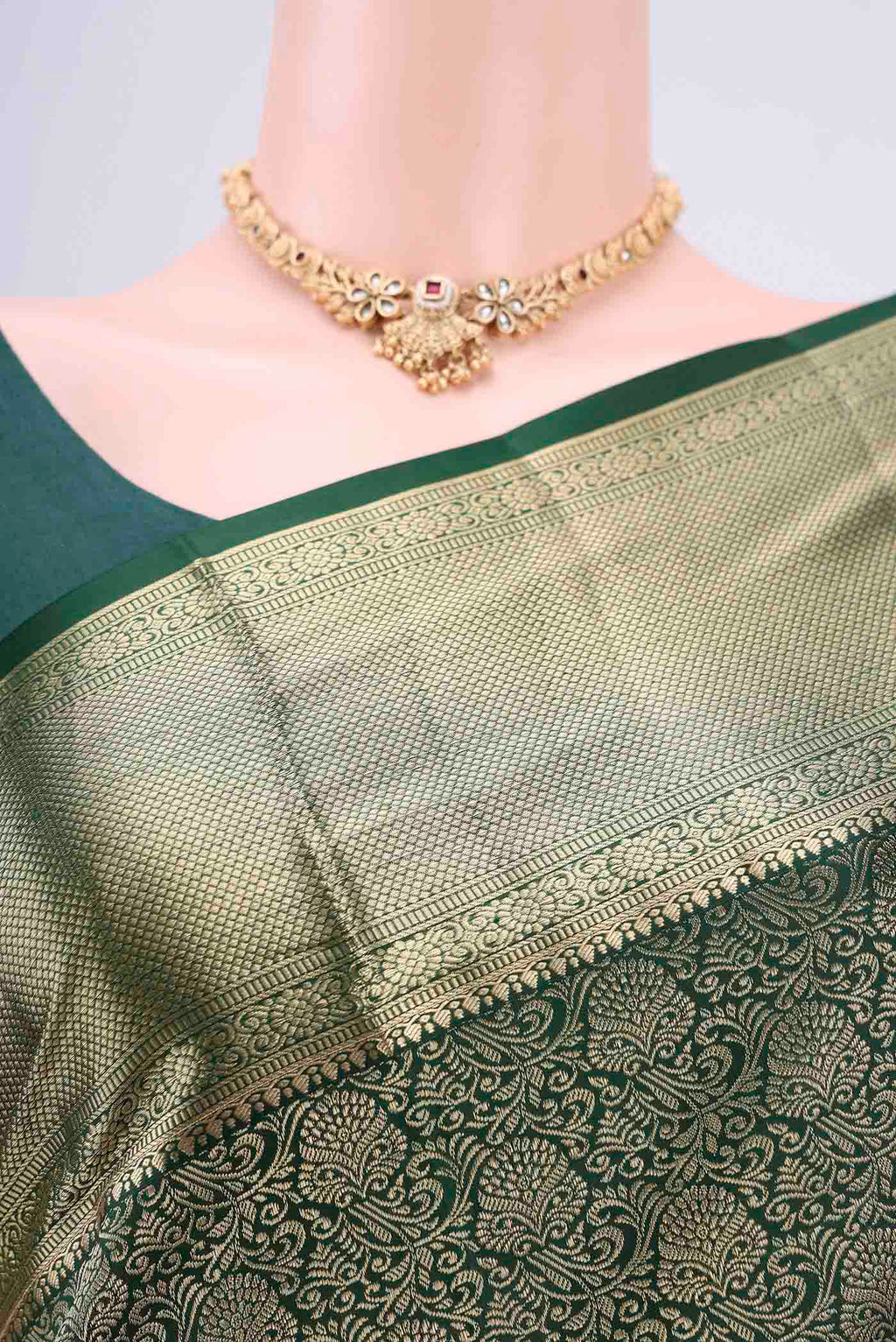 Border image of Bottle Green Soft Silk Saree with Zari Brocade on the body and Zari Border. 