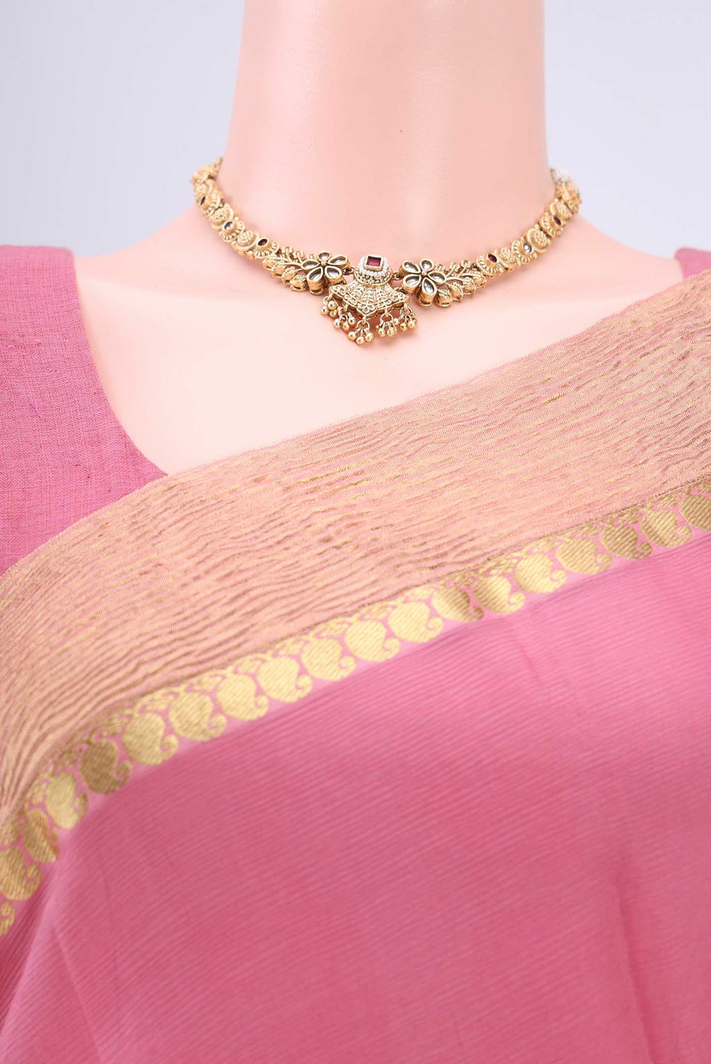 Border image of Peach Mysore Chiffon Saree with Half And Half on the body and Zari Border. 