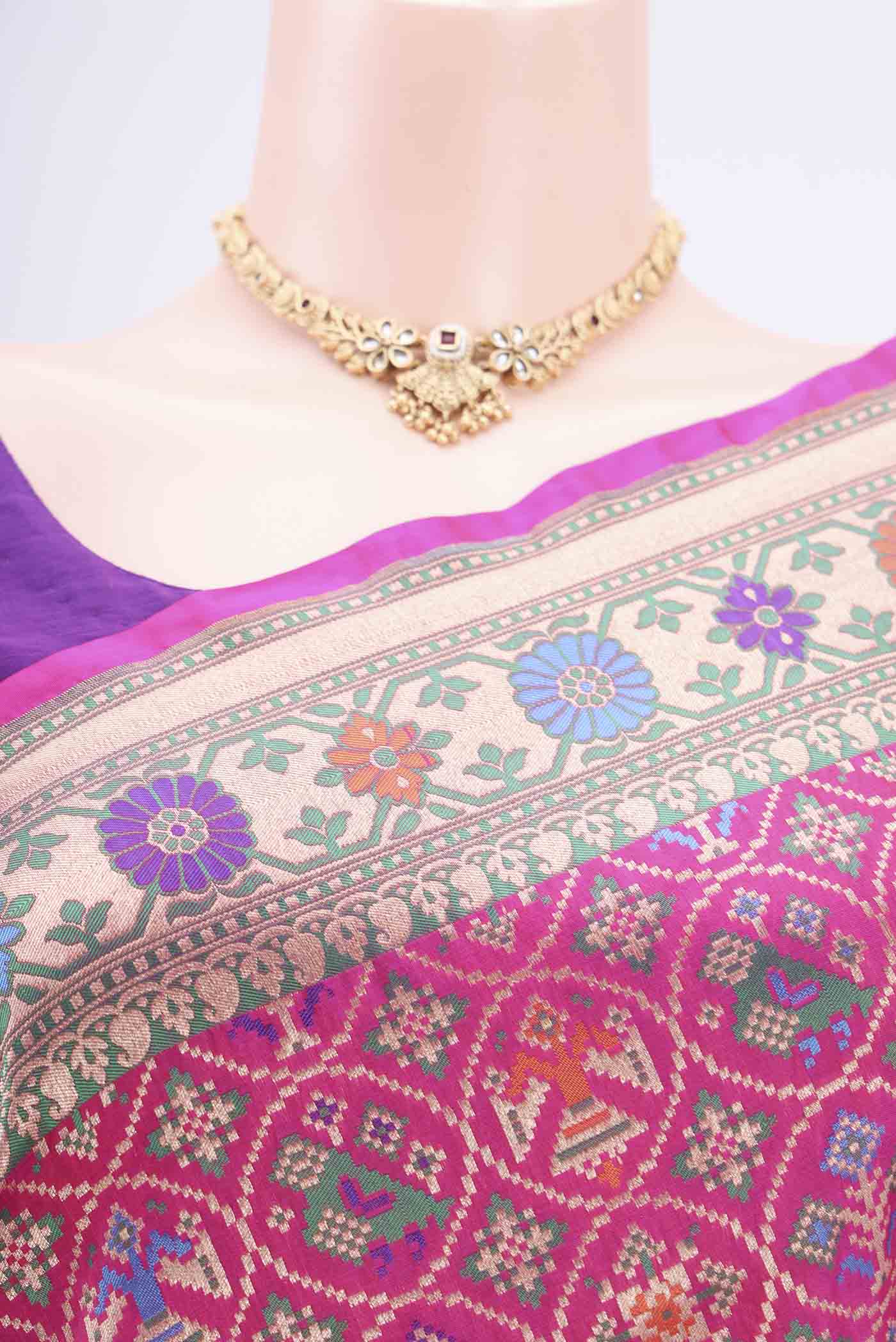 Border image of Rani Pink Banarasi Silk Saree with Jamdani on the body and Zari And Thread Border. 