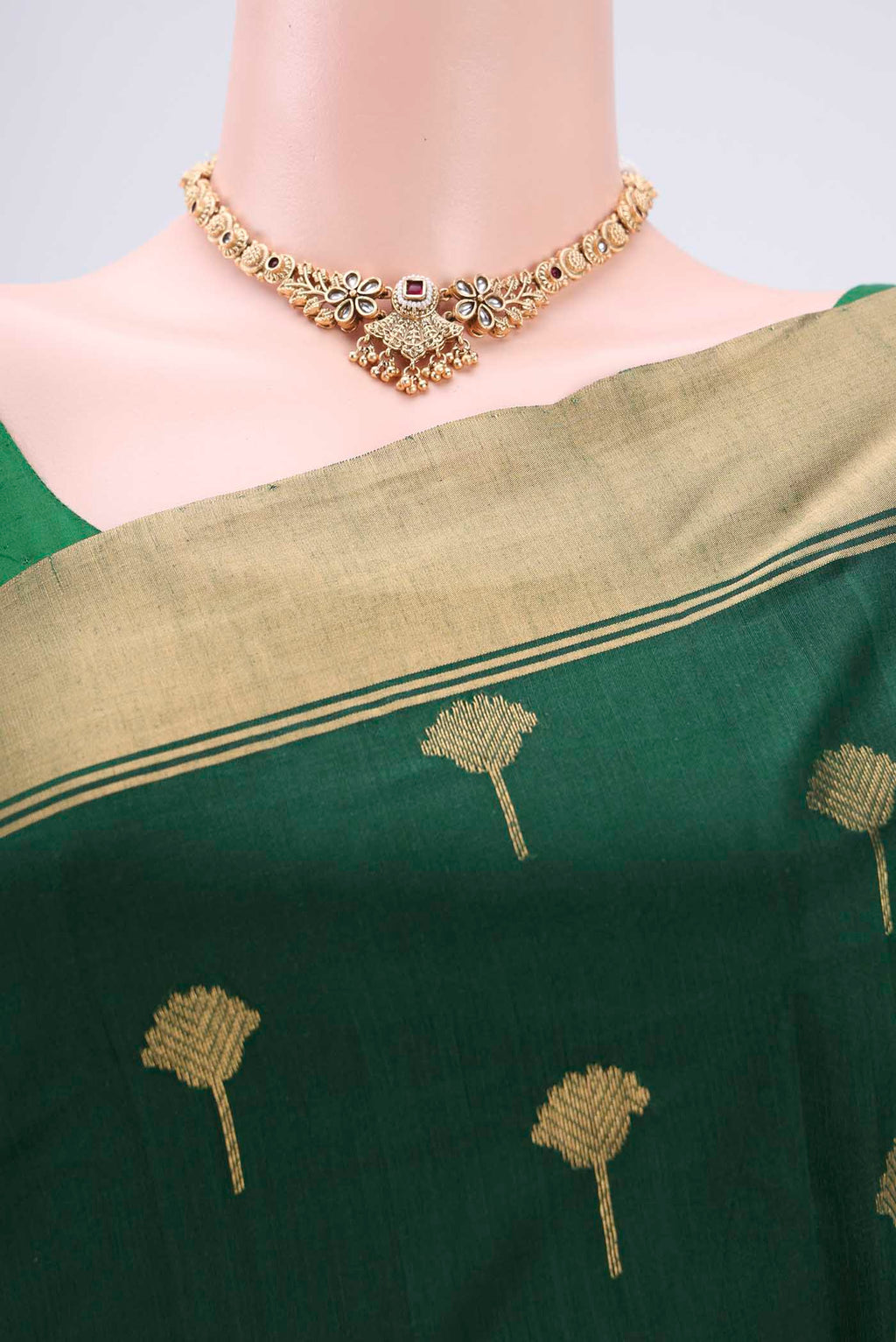 Border image of Green Chanderi Silk Cotton Saree with Zari Butta on the body and Zari Border. 