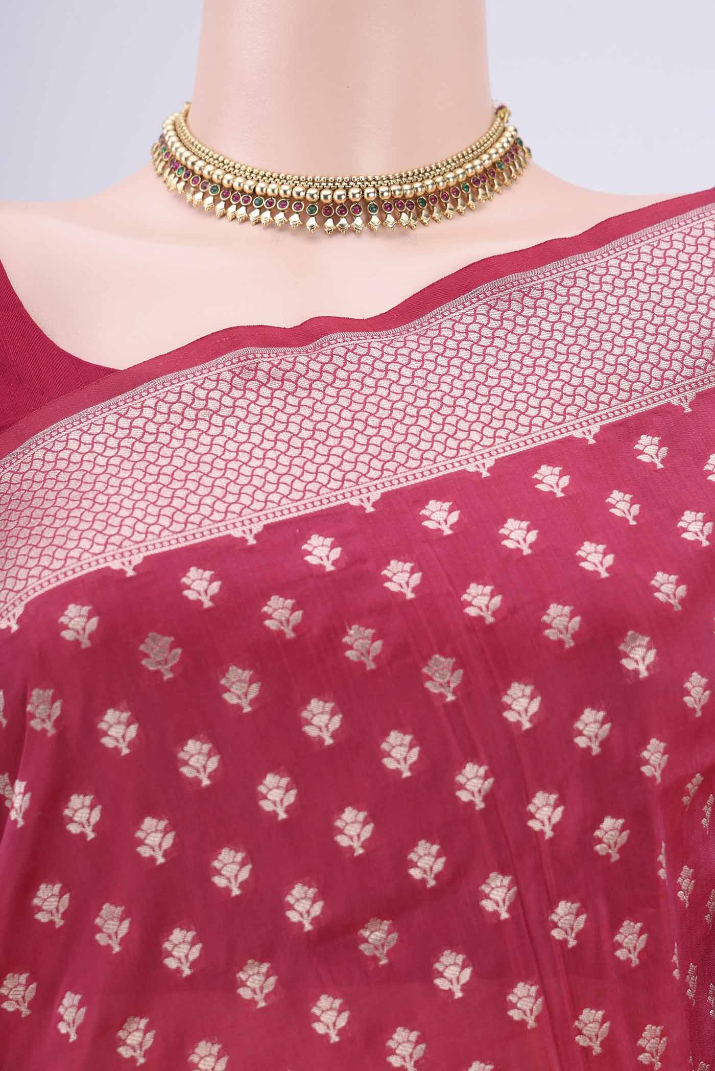 Border image of Rose pink Banarasi Silk Saree with Zari Butta on the body and Zari Border. 