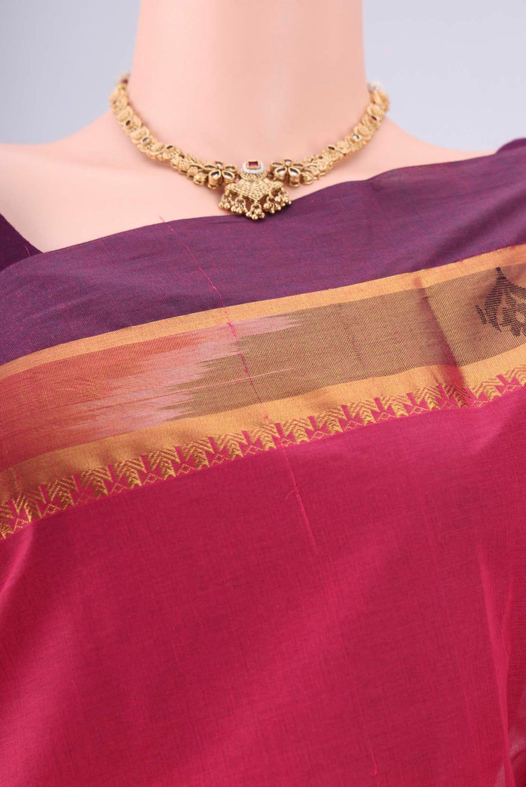 Border image of Pink Kanchi Cotton Saree with Thread Butta on the body and Zari Border. 