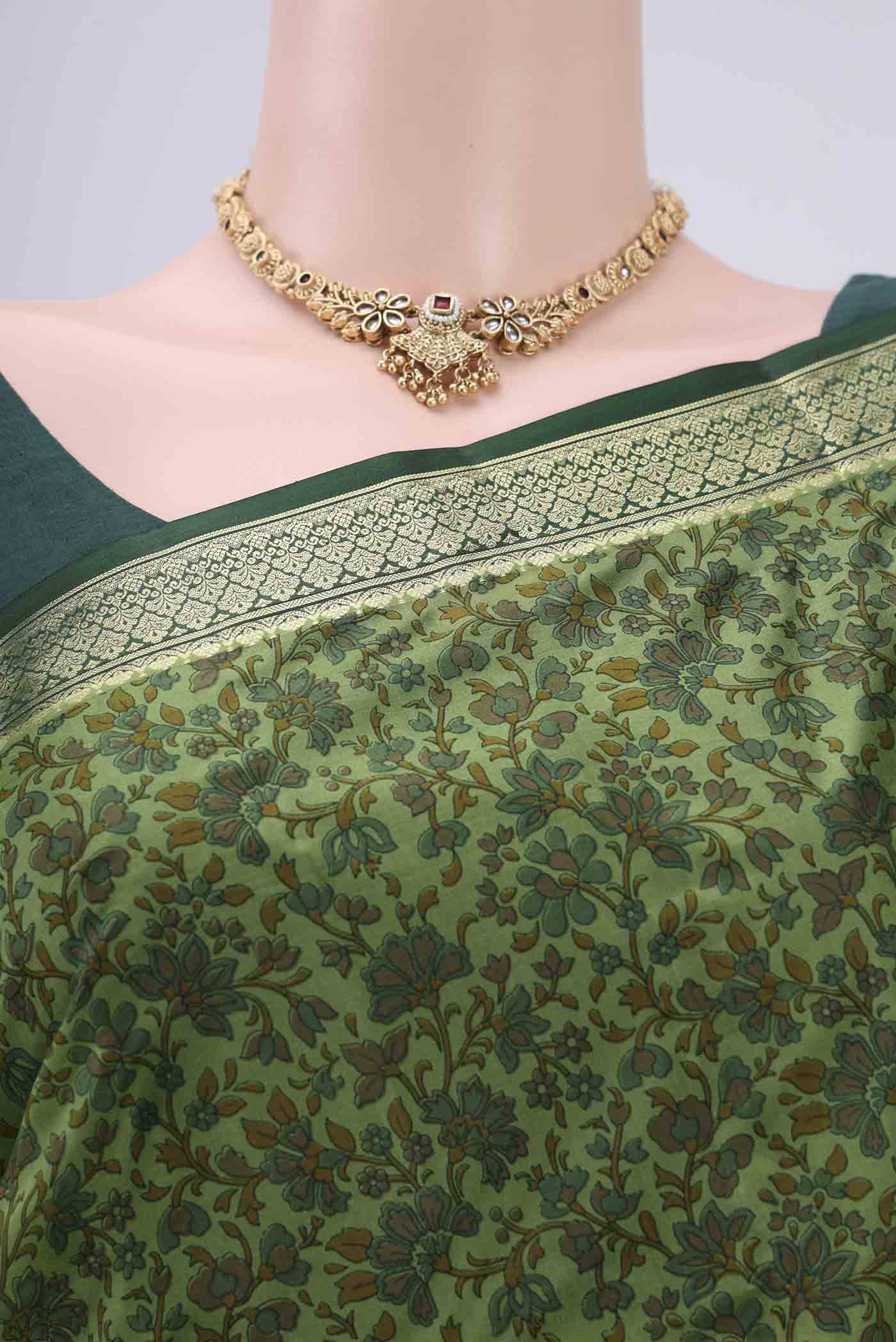 Border image of Light Green Printed Silk Saree with Printed design on the body and Zari Border. 
