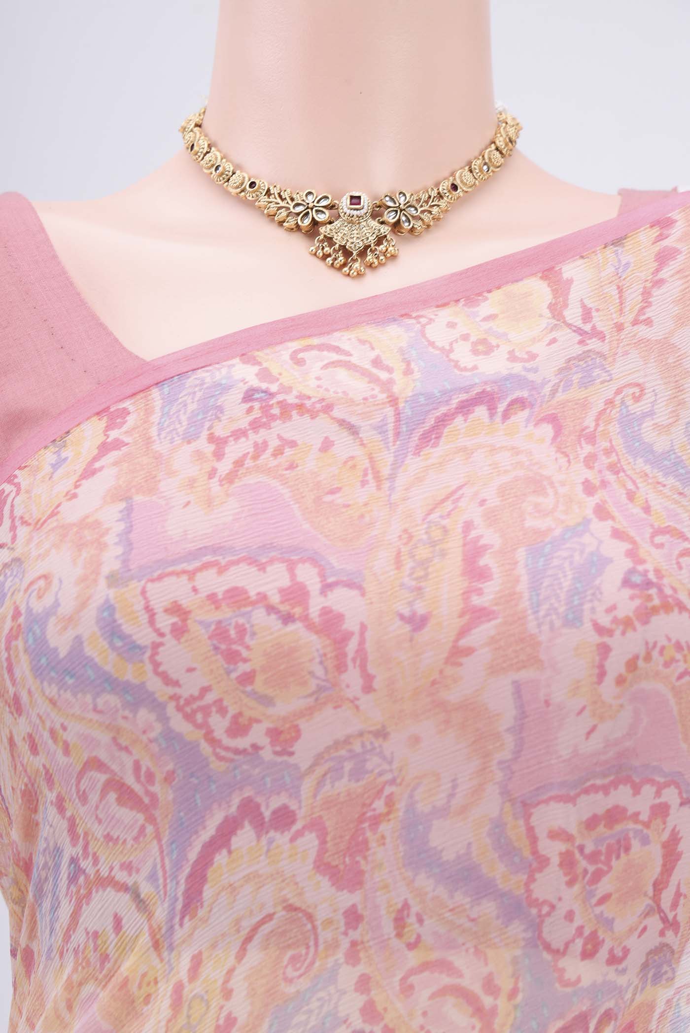 Border image of Pink Mysore Chiffon Saree with Floral Print on the body and Without Border. 