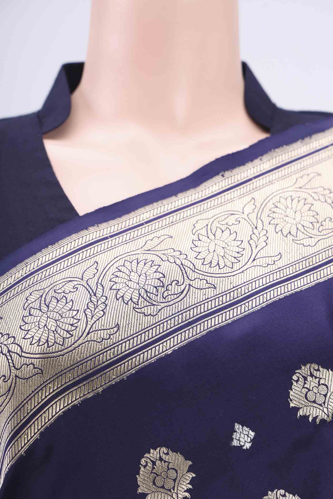 Border image of Navy Blue Banarasi Silk Saree with Zari Butta on the body and Zari Border. 