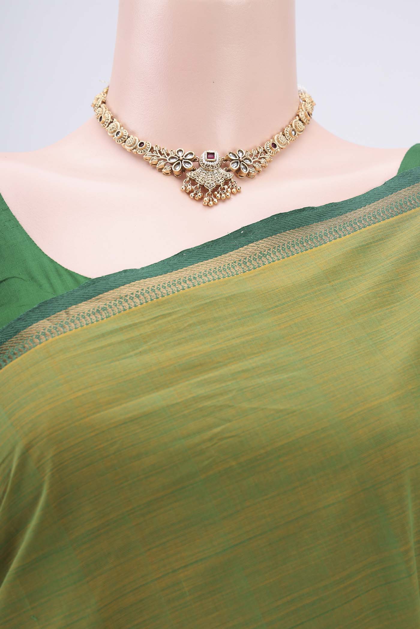 Border image of Light Green Mangalagiri Cotton Saree with Plain Body and Zari Border. 