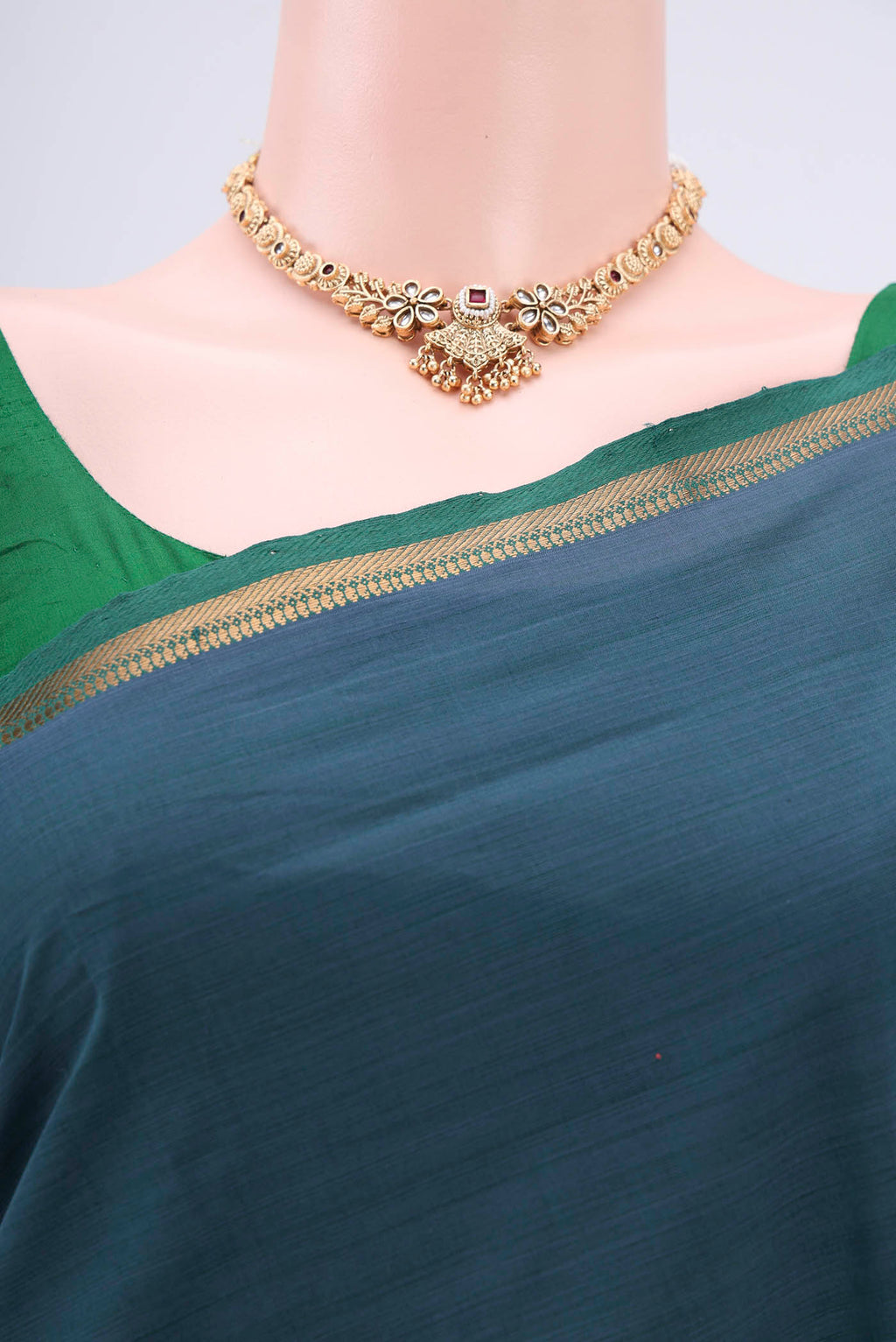 Border image of Peacock Blue Mangalagiri Cotton Saree with Plain Body and Zari Border. 