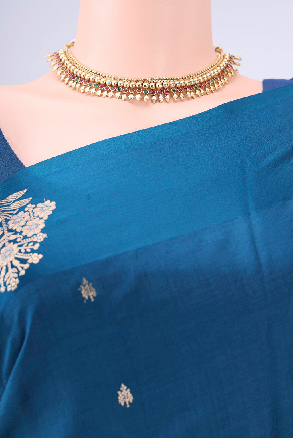 Border image of Blue Banarasi Katan Silk Saree with Zari Butta on the body and Zari Border. 