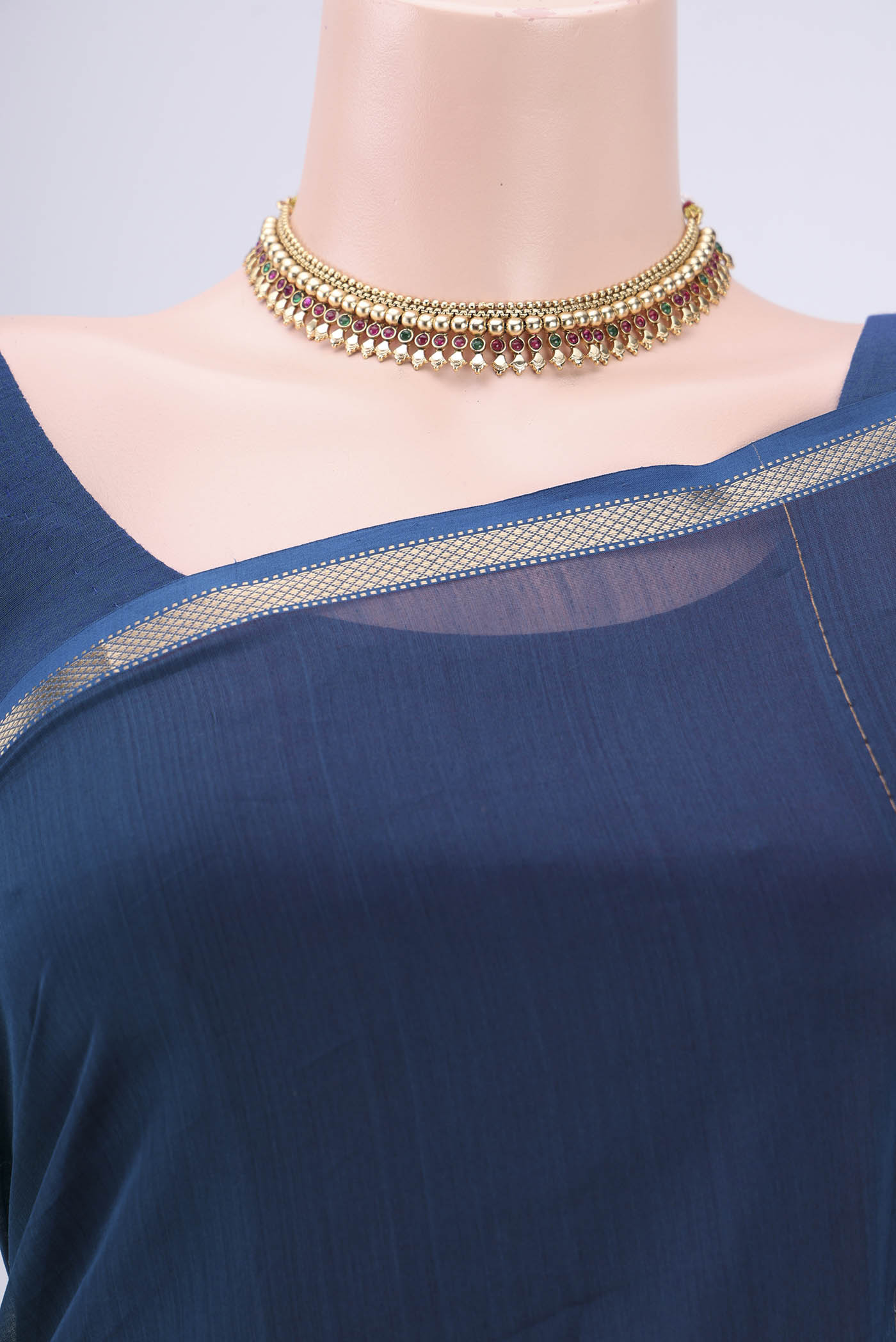 Border image of Dark Blue Dual Tone Maheshwari Silk Cotton Saree with Thread Butta on the body and Zari Border. 