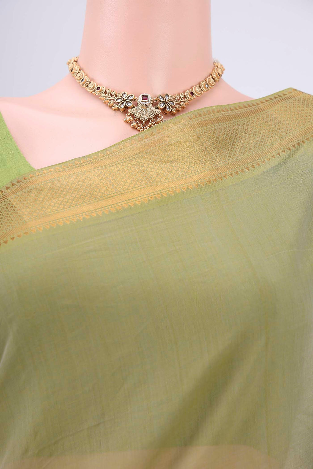 Border image of Light Green Mangalagiri Cotton Saree with Plain Body and Zari Border. 