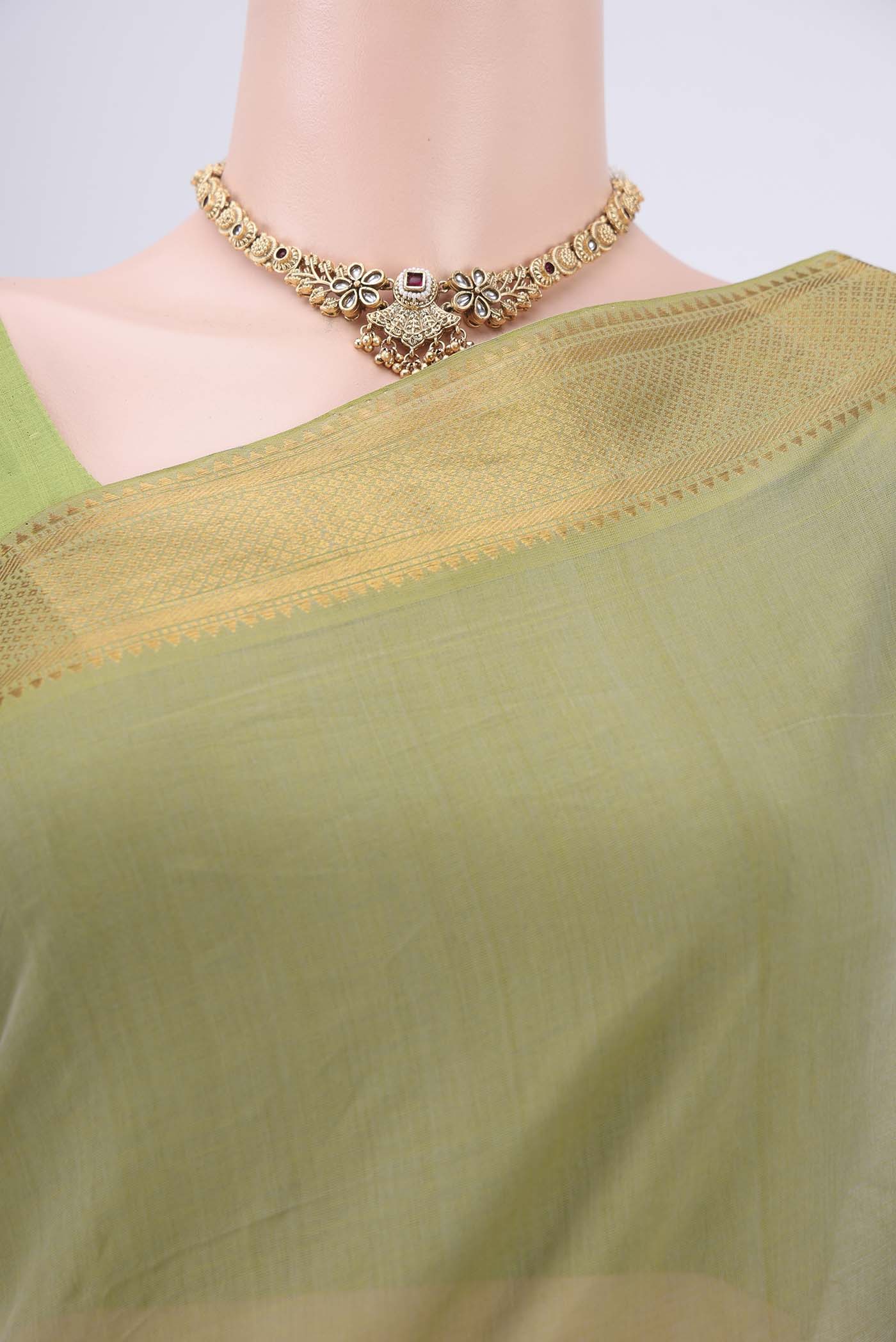 Border image of Light Green Mangalagiri Cotton Saree with Plain Body and Zari Border. 