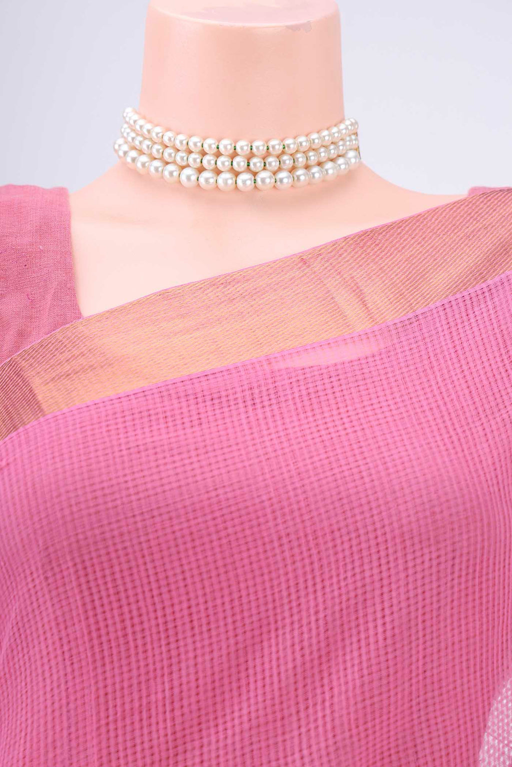 Border image of Rose pink Mangalagiri Cotton Saree with Plain Body and Zari Border. 
