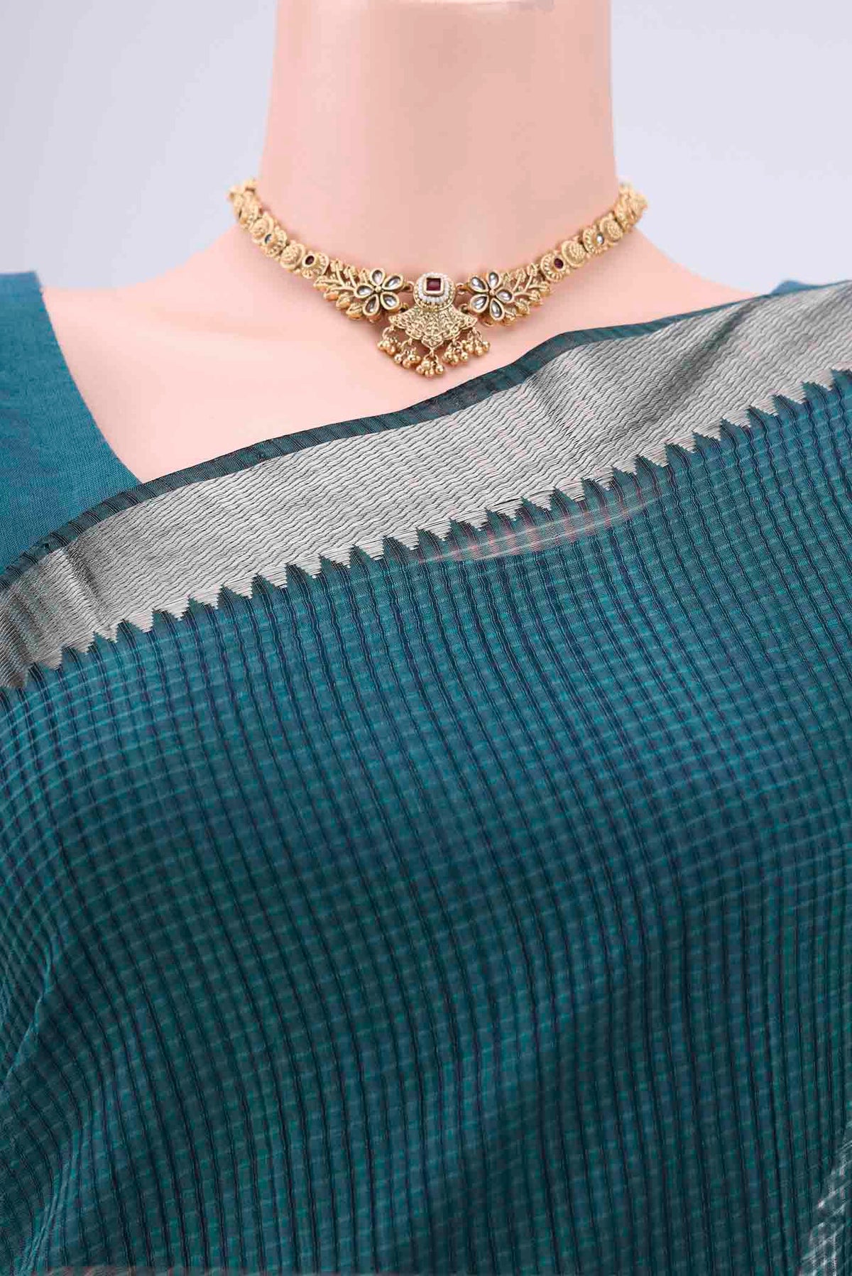 Border image of Green Mangalagiri Cotton Saree with Plain Body and Zari Border. 
