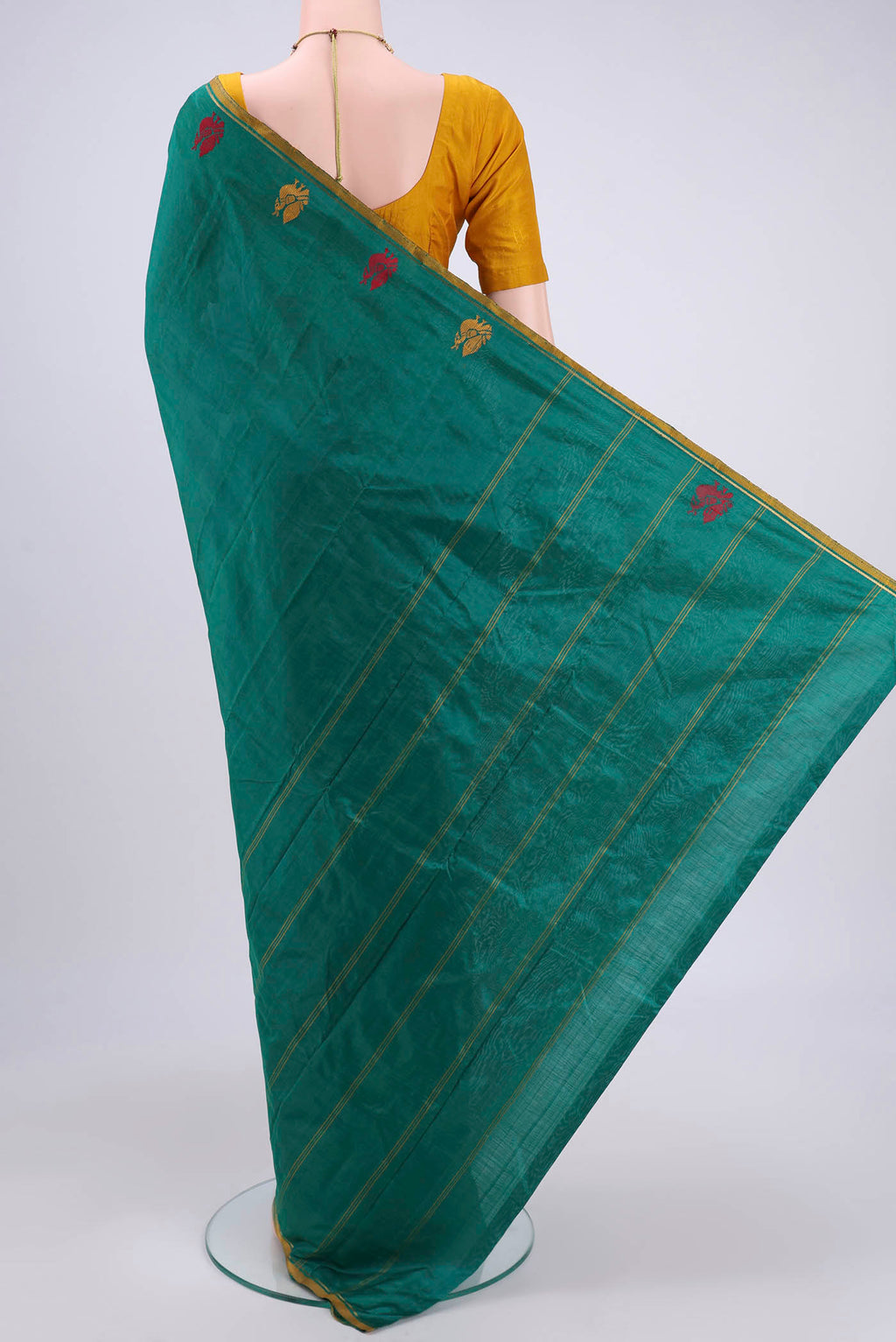 Flat view of Green Dual Tone Kanchipuram Silk Saree with Plain Body and Zari And Thread Border. 