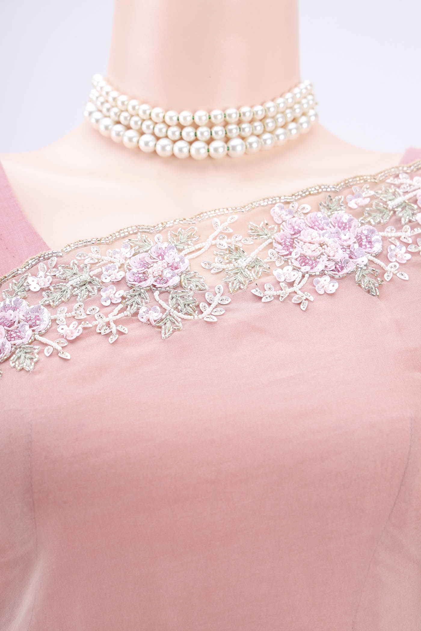 Border image of Beige Organza Silk Saree with Embroidery on the body and Embroidery Border. 