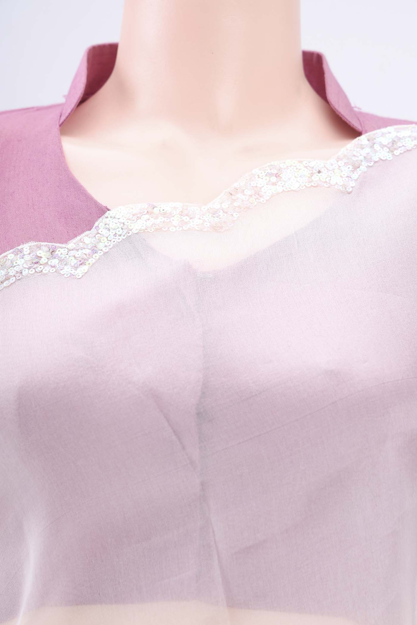 Border image of White Organza Silk Saree with Embroidery on the body and Embroidery Border. 