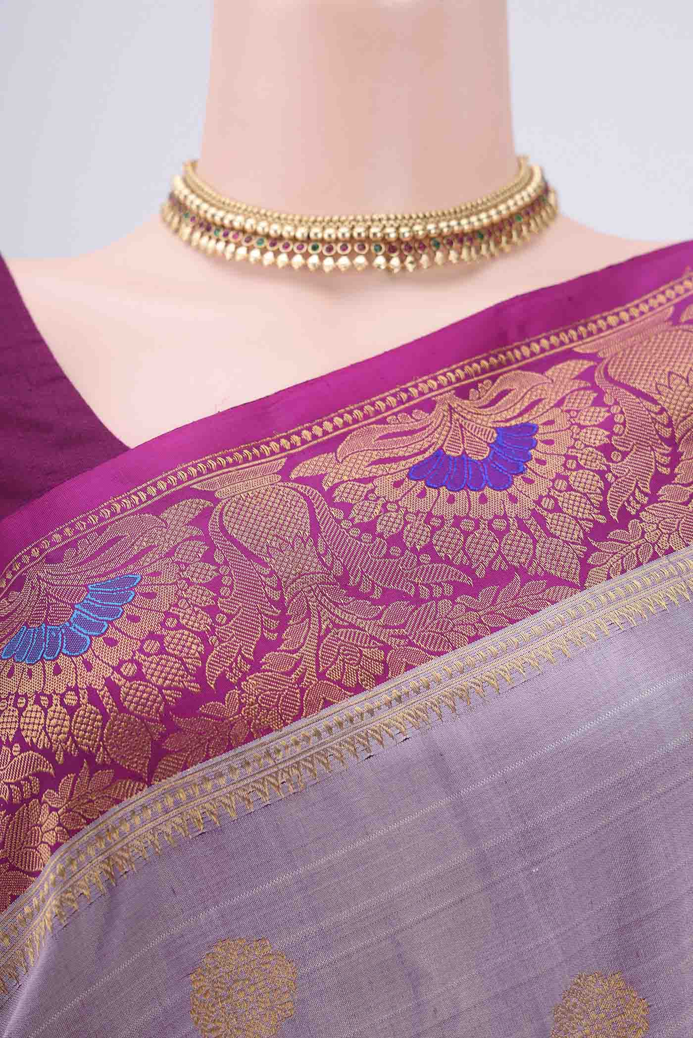 Border image of Mauve Gadwal Silk Saree with Zari Brocade on the body and Zari Border. 