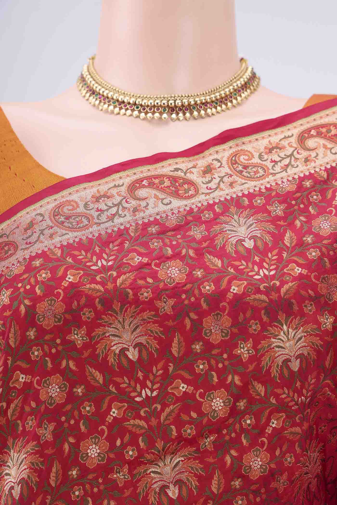 Border image of Red Banarasi Jamavar Saree with Jacquard With Zari Butta on the body and Zari Border. 