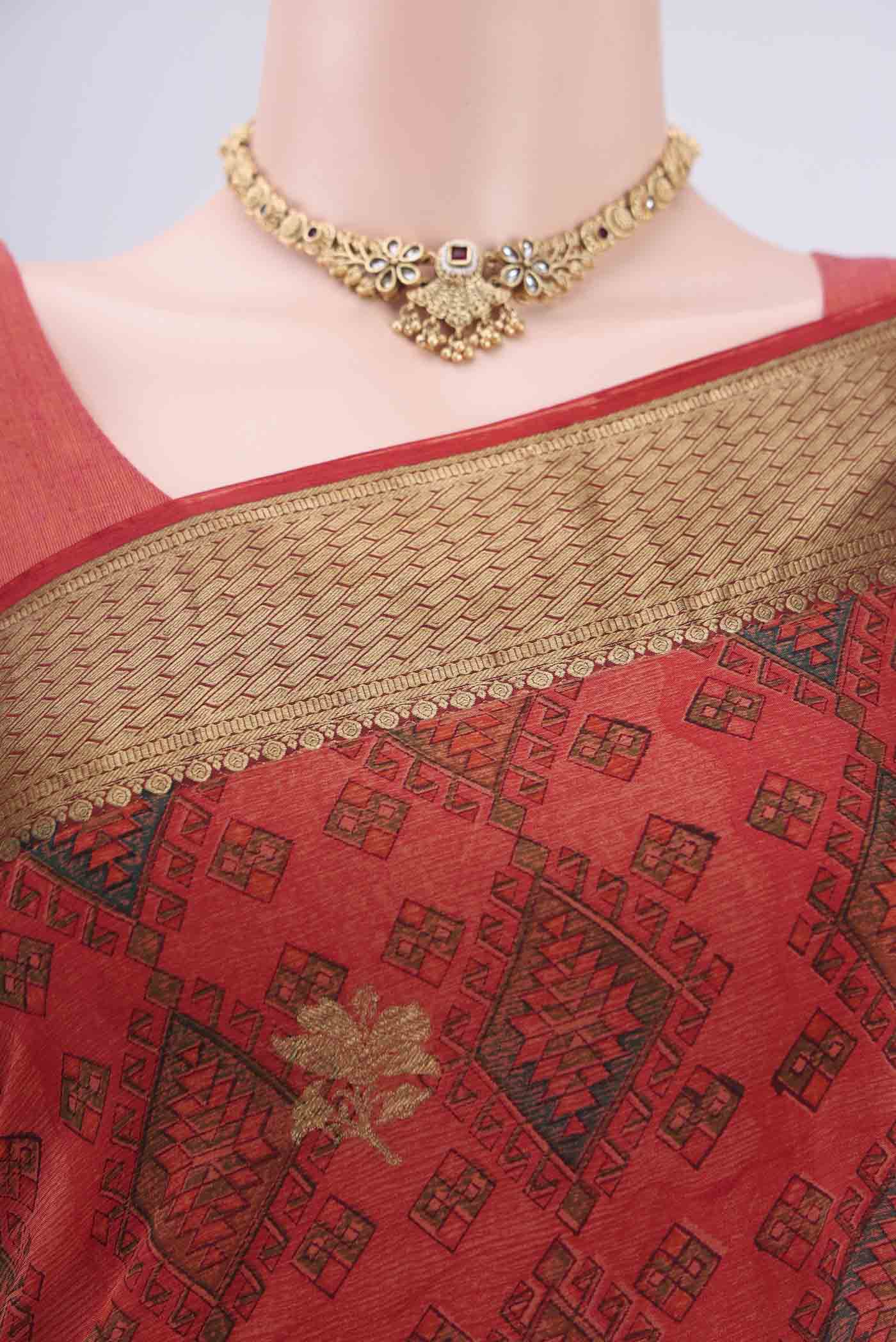 Border image of Maroon Mysore Crepe Saree with Floral Print on the body and Without Border. 