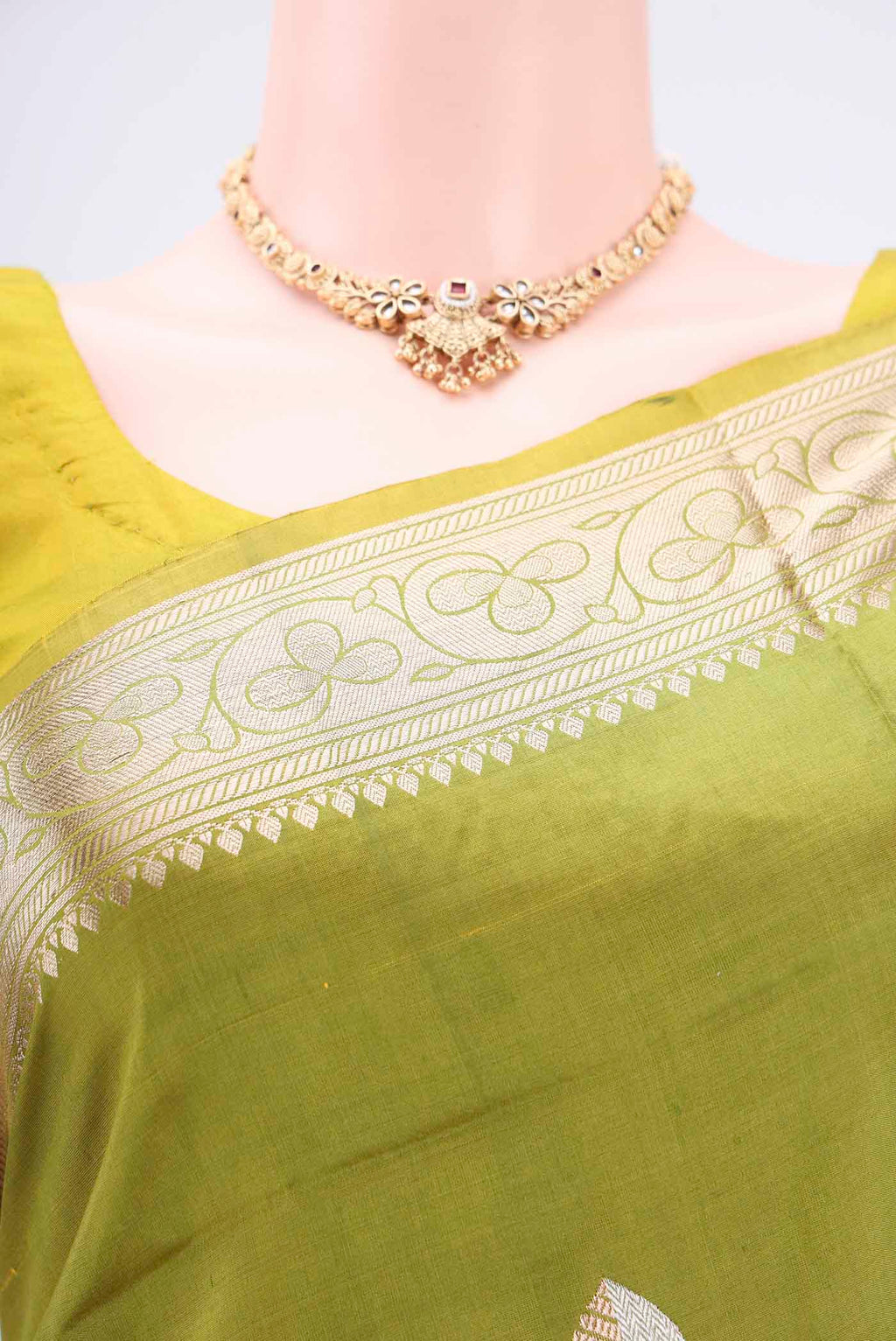 Border image of Light Green Banarasi Katan Silk Saree with Zari Butta on the body and Zari Border. 