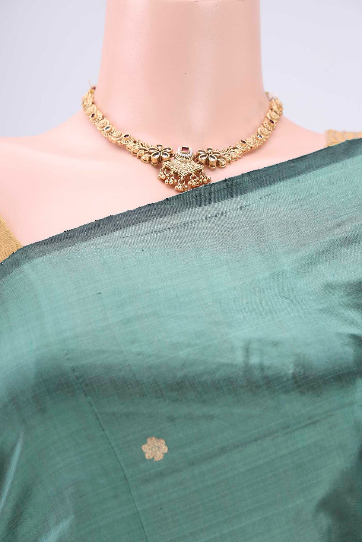 Border image of Sage Green Banarasi Katan Silk Saree with Zari Butta on the body and Without Border. 