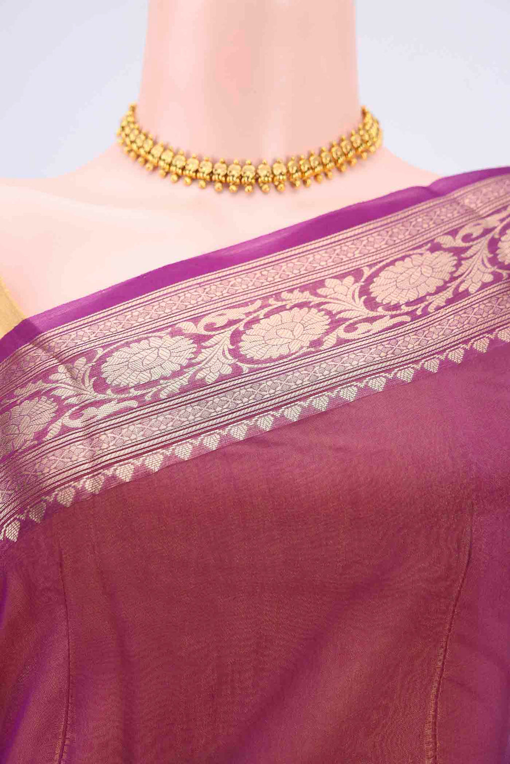 Border image of Purple Organza Silk Saree with Plain Body and Zari Border. 