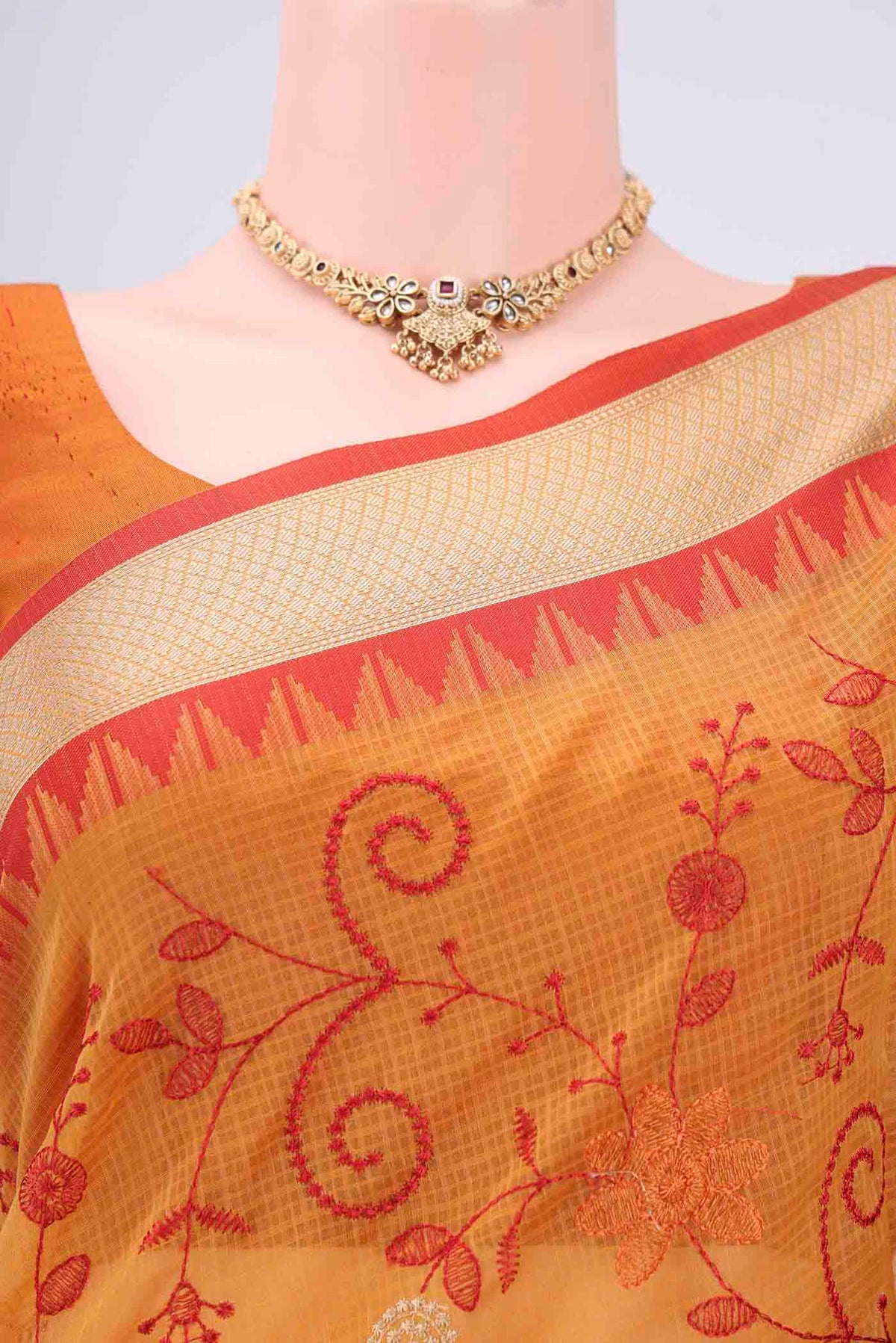 Border image of Mustard Kota Silk Saree with Embroidery on the body and Plain Border. 