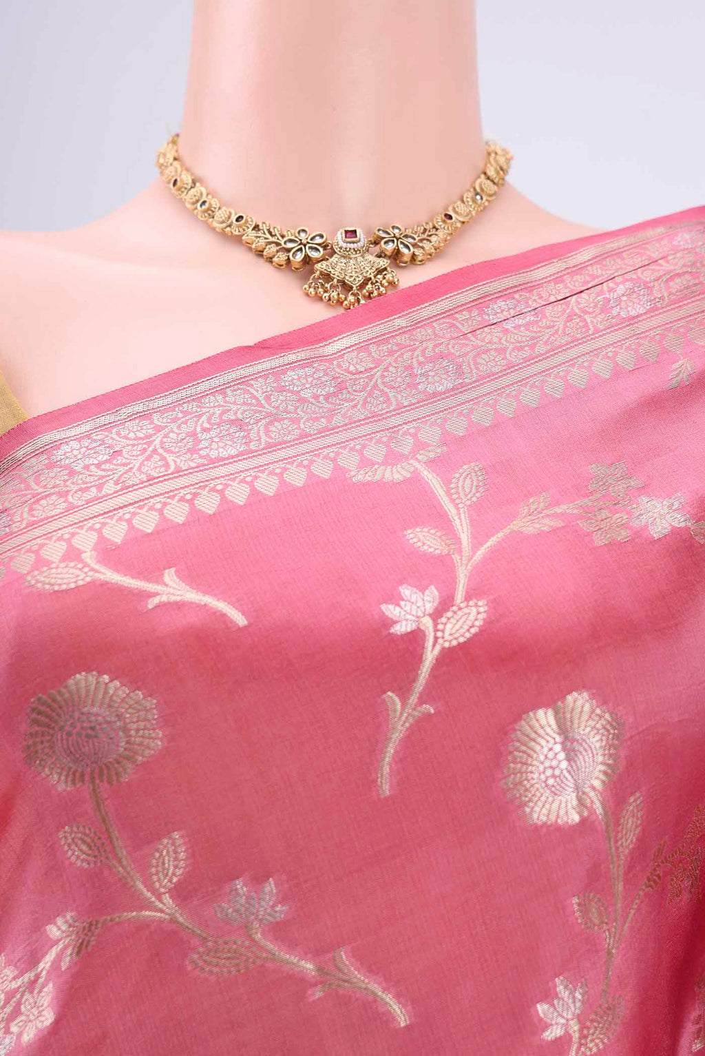 Border image of Peach Banarasi Raw Silk Saree with Zari Brocade on the body and Zari Border. 