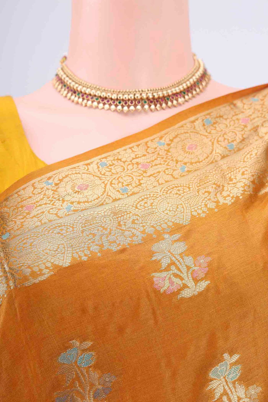 Border image of Mustard Banarasi Tussar Silk Saree with Zari And Thread Butta on the body and Zari And Thread Border. 