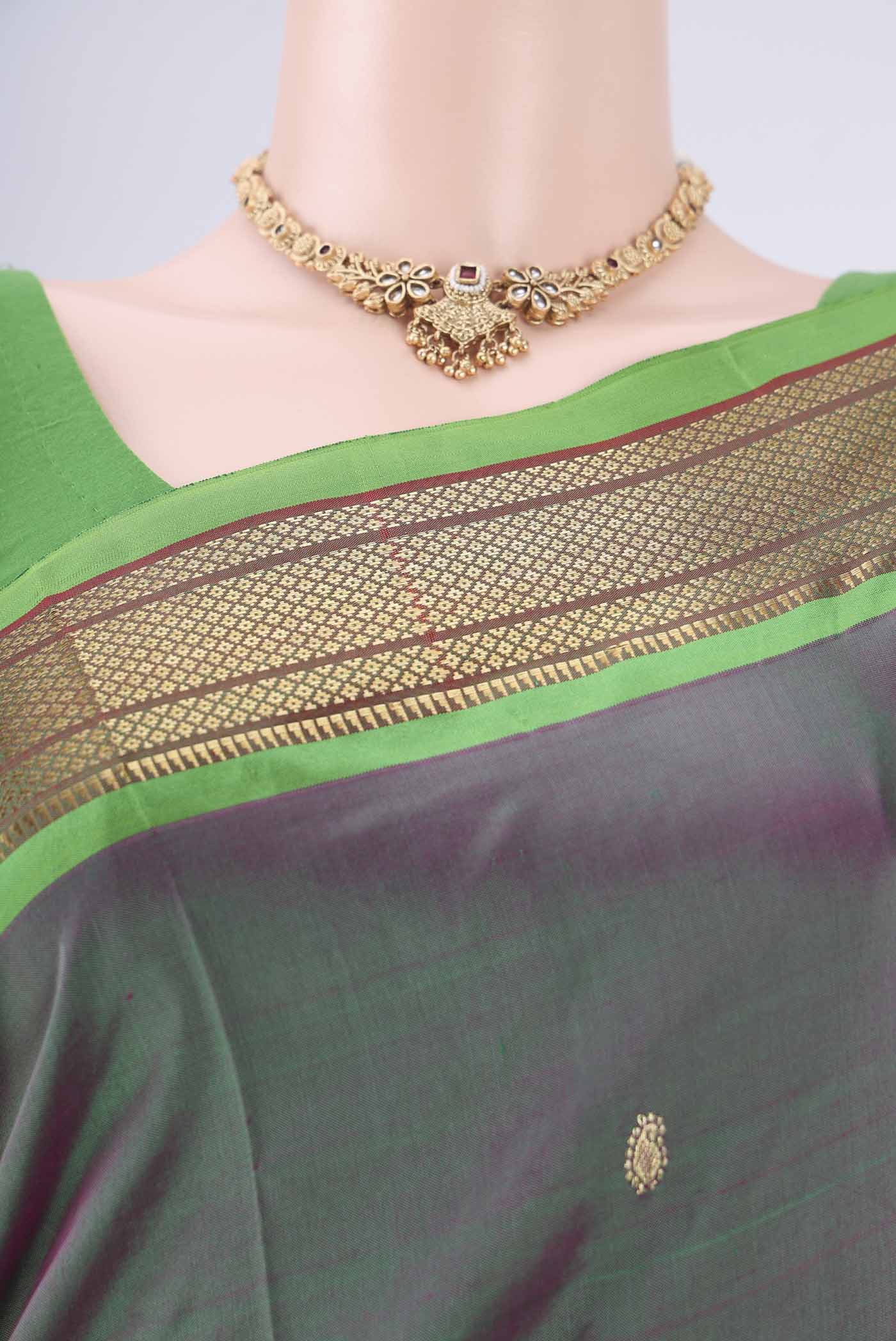 Border image of Green Dual Tone Paithani Silk Saree with Zari Butta on the body and Zari Border. 