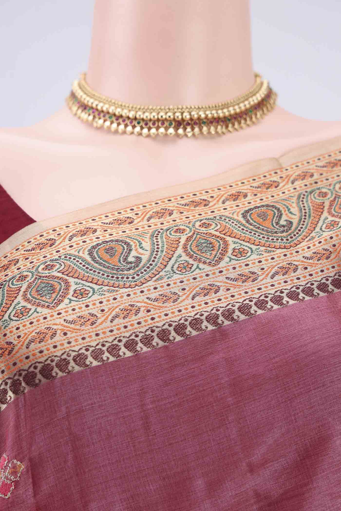 Border image of Rose pink Banarasi Tussar Silk Saree with Zari Butta on the body and Zari And Thread Border. 