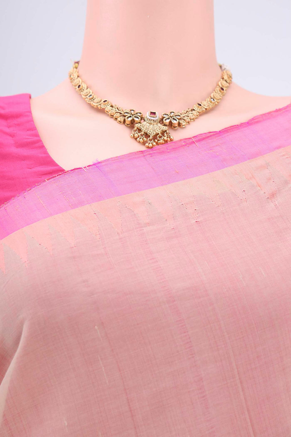 Border image of Beige Uppada Cotton Saree with Zari And Thread Butta on the body and Thread Border. 