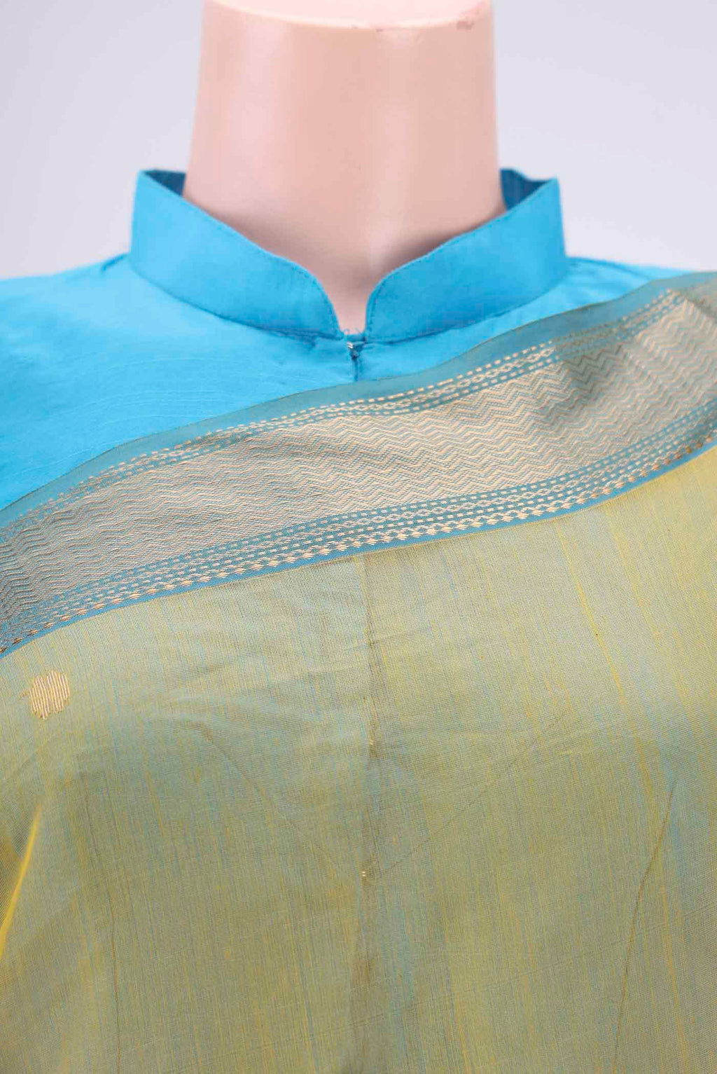 Border image of Yellow Maheshwari Silk Cotton Saree with Zari Butta on the body and Zari Border. 