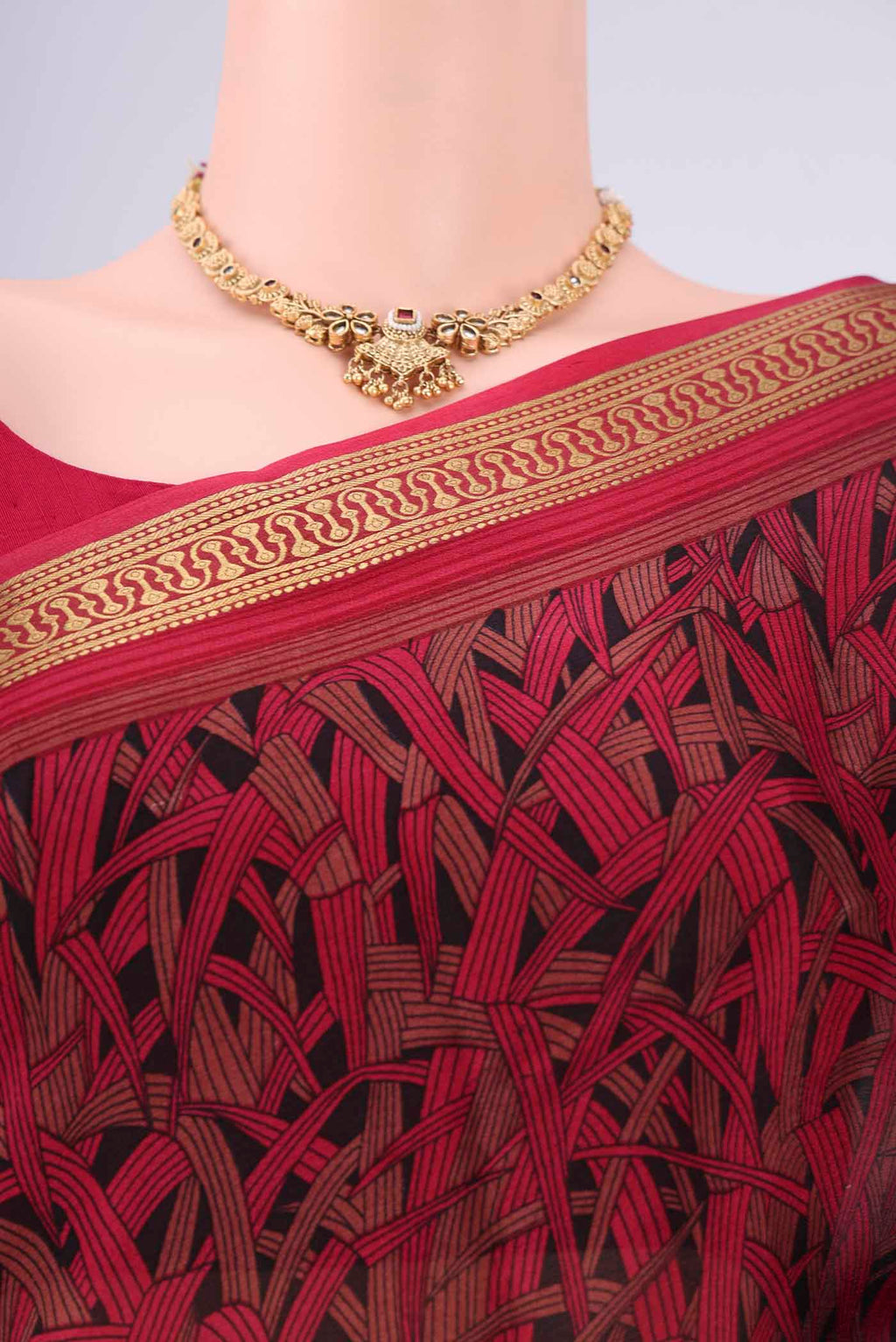 Border image of Multi Color Mysore Crepe Saree with Printed design on the body and Zari Border. 