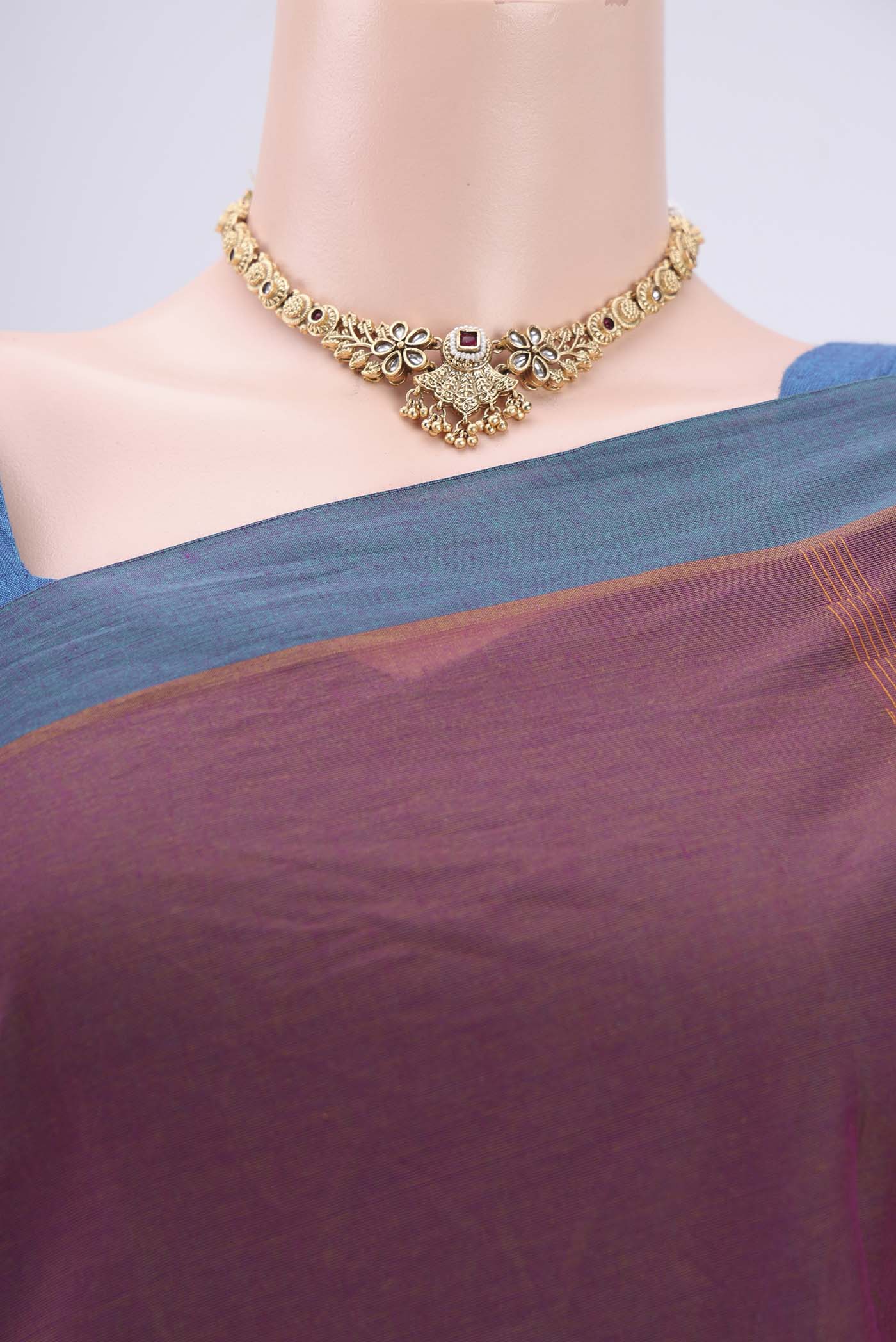 Border image of Light Magenta Kanchi Cotton Saree with Thread Butta on the body and Plain Border. 