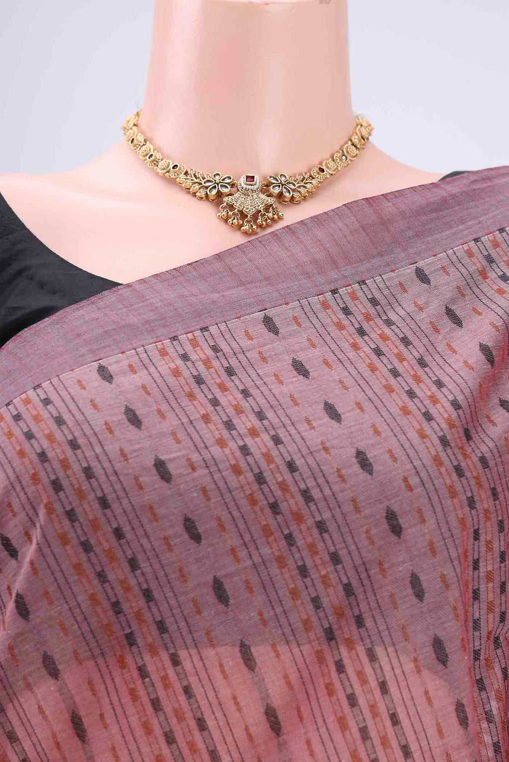 Border image of Rose pink Kanchi Cotton Saree with Stripes on the body and Plain Border. 