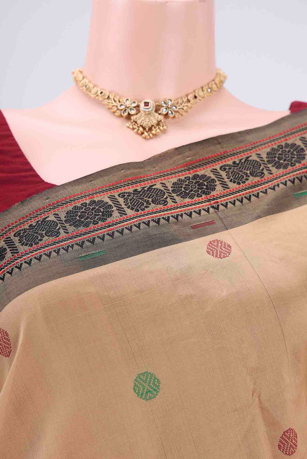 Border image of Beige Blended Poly Cotton Saree with Thread Butta on the body and Thread Border. 