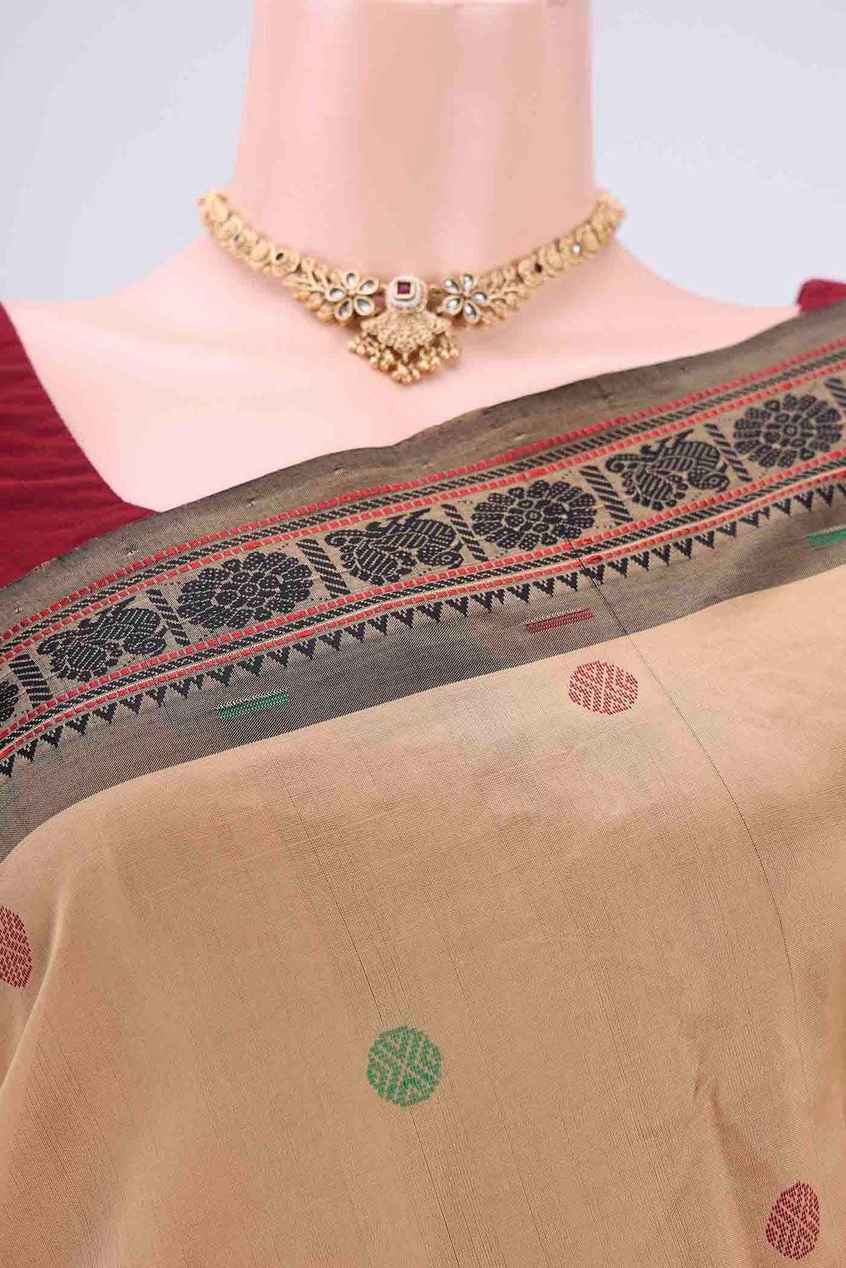 Border image of Beige Blended Poly Cotton Saree with Thread Butta on the body and Thread Border. 
