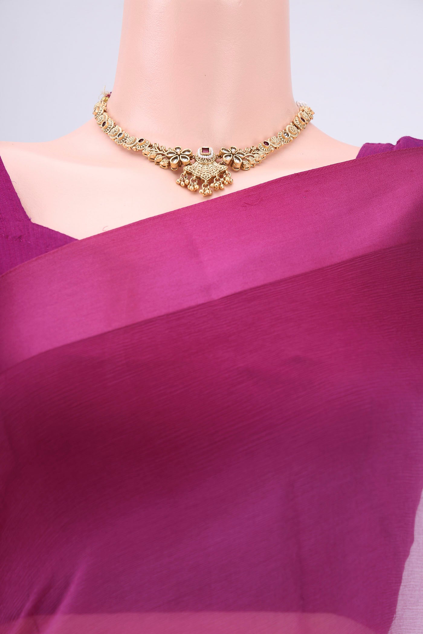 Border image of Magenta Dual Tone Mysore Chiffon Saree with Ombre design on the body and Satin Border. 