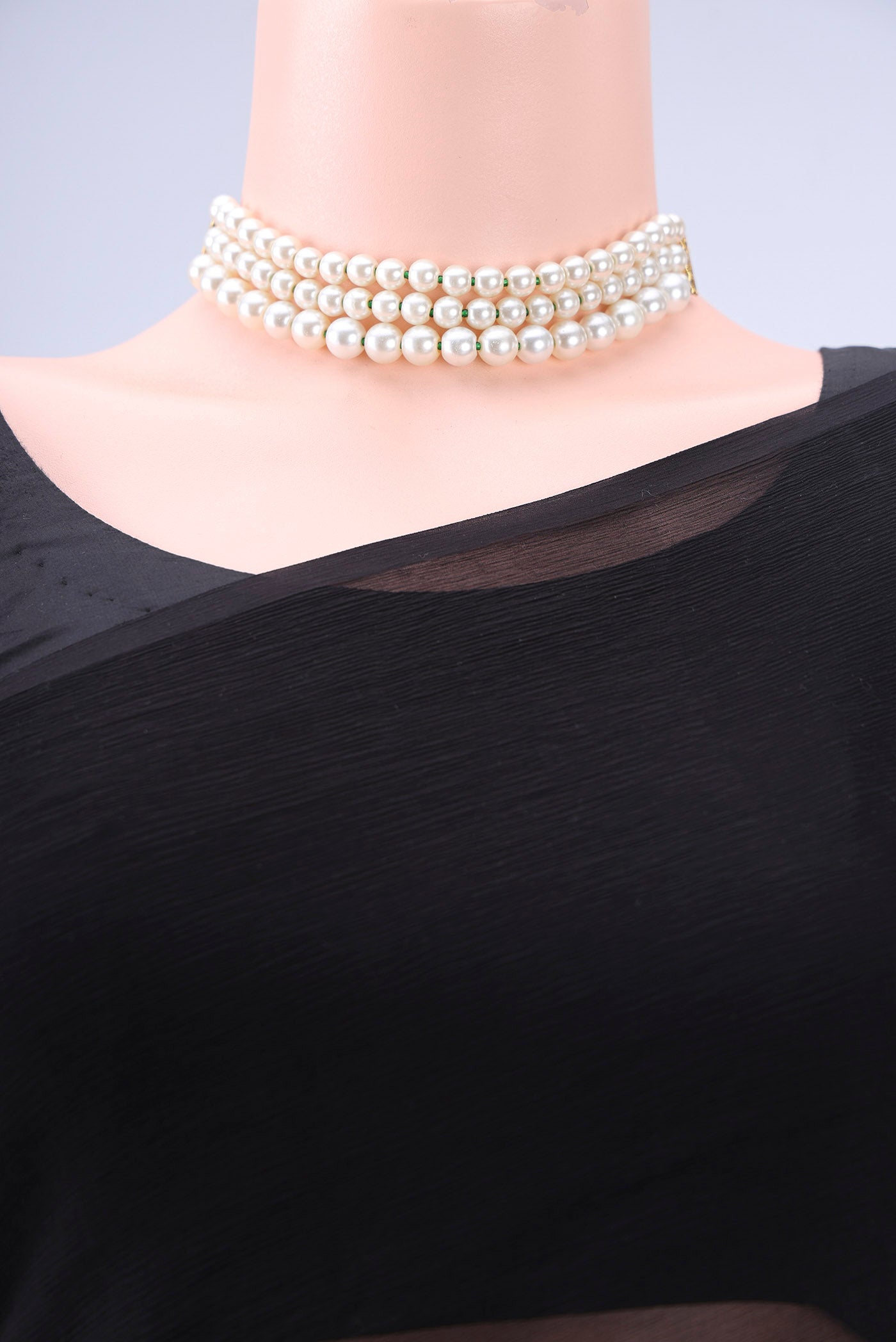 Border image of Black Mysore Chiffon Saree with Plain Body and Plain Border. 