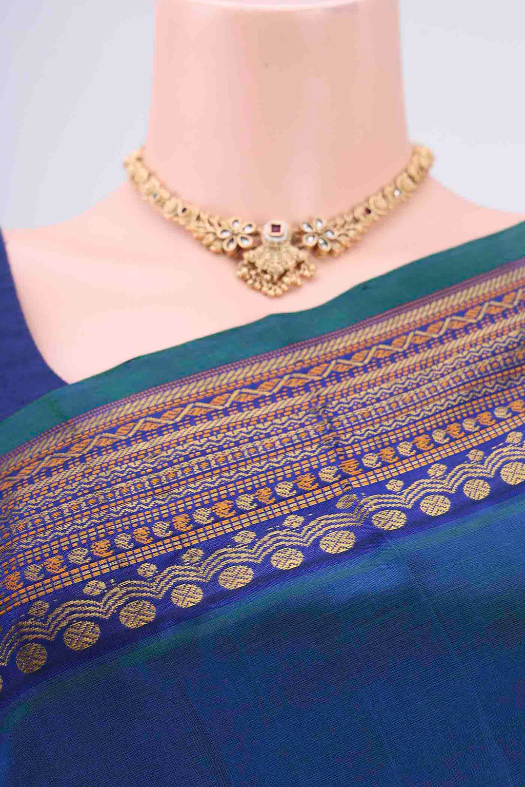 Border image of Turquoise Coimbatore Silk Cotton Saree with Stripes on the body and Plain Border. 